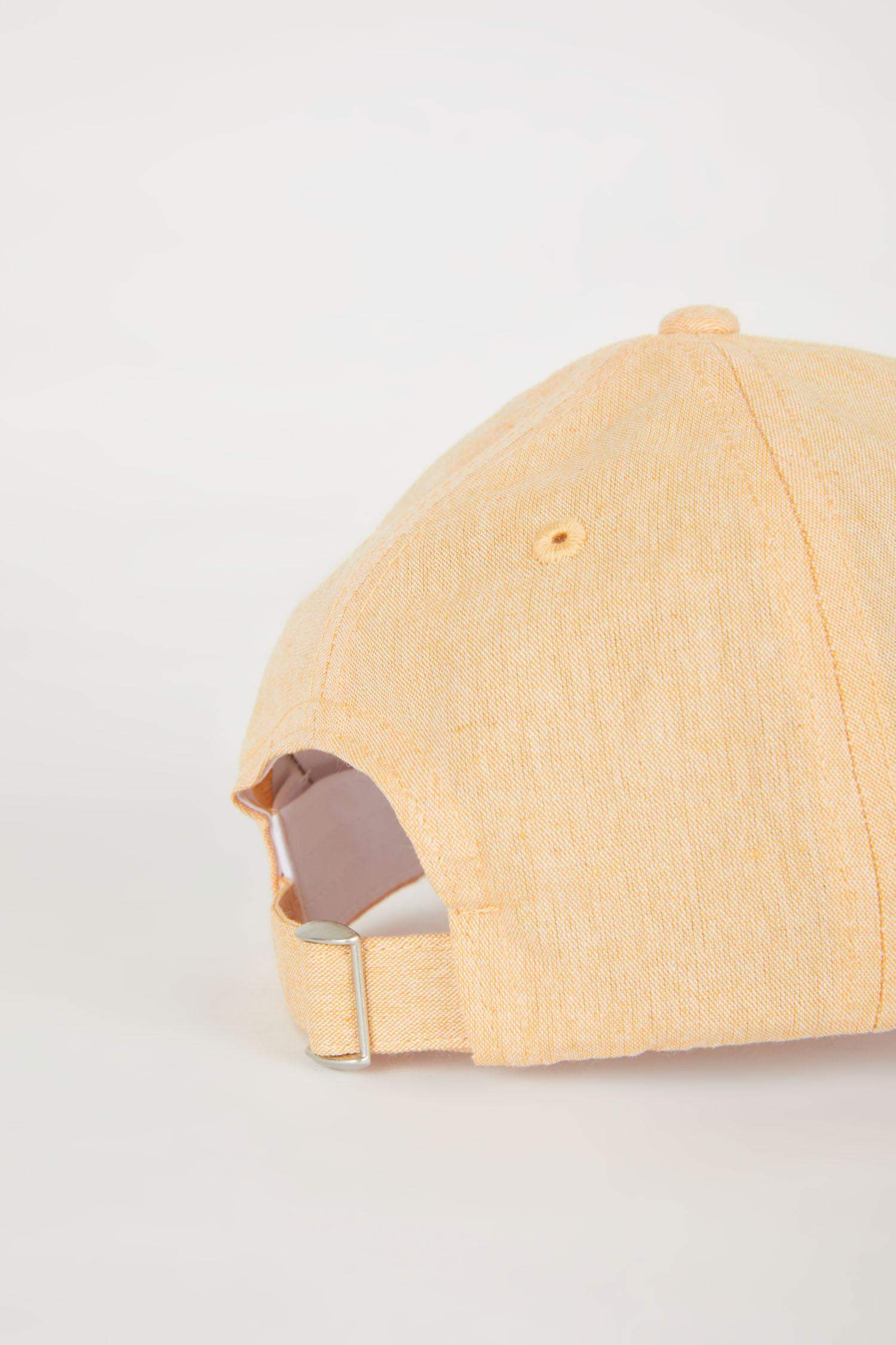 Кепка с принтом для женщин