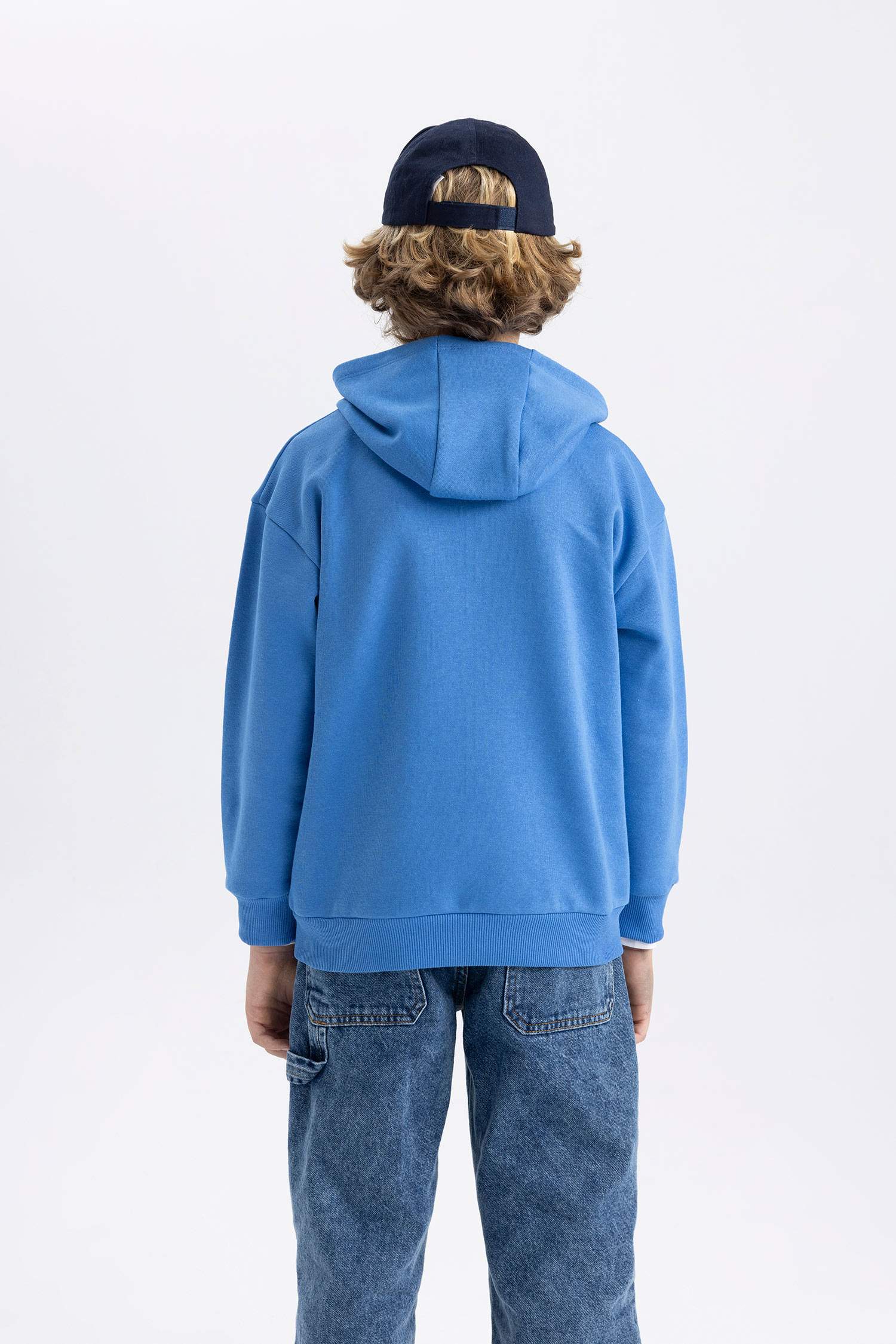 سويت شيرت ولادي قصة عادية بغطاء للرأس