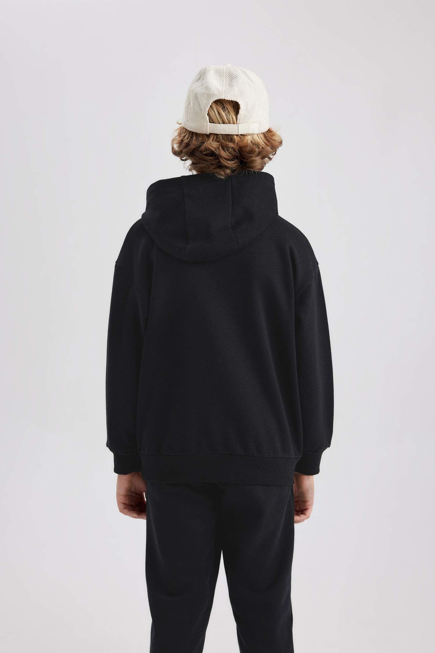 Erkek Çocuk Baskılı Kanguru Cepli Kapüşonlu Sweatshirt