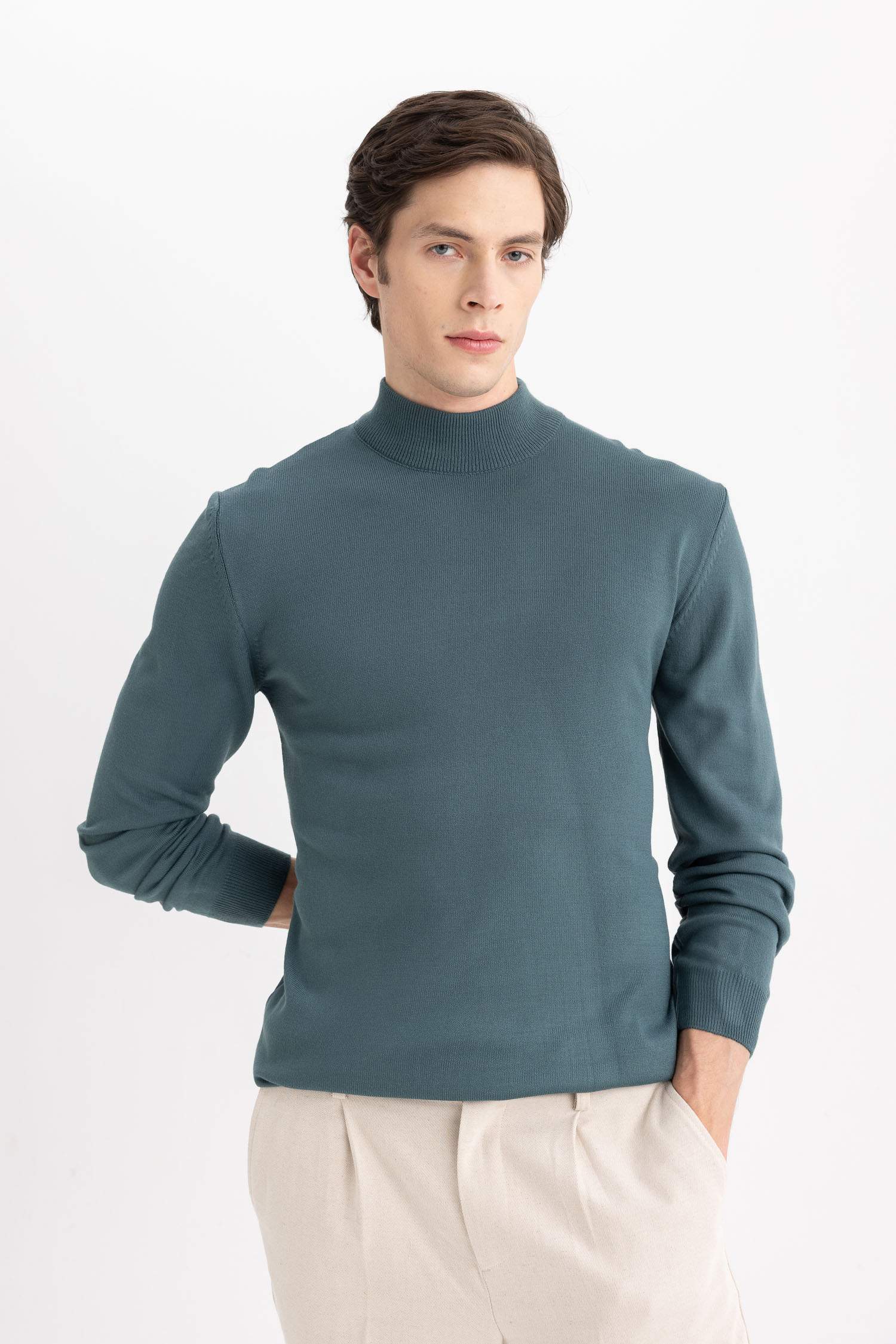 بلوز صوف سليم فيت