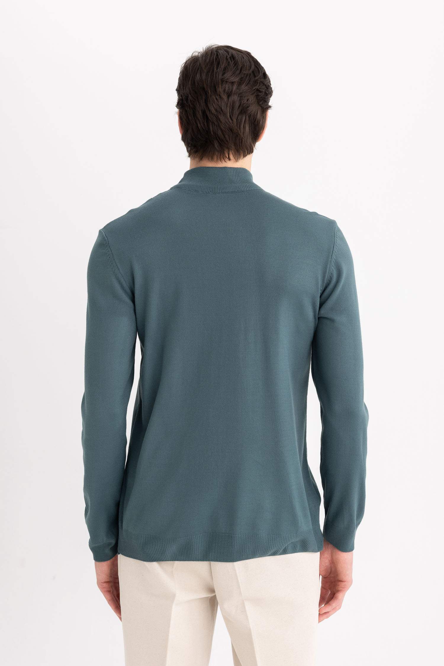 بلوز صوف سليم فيت