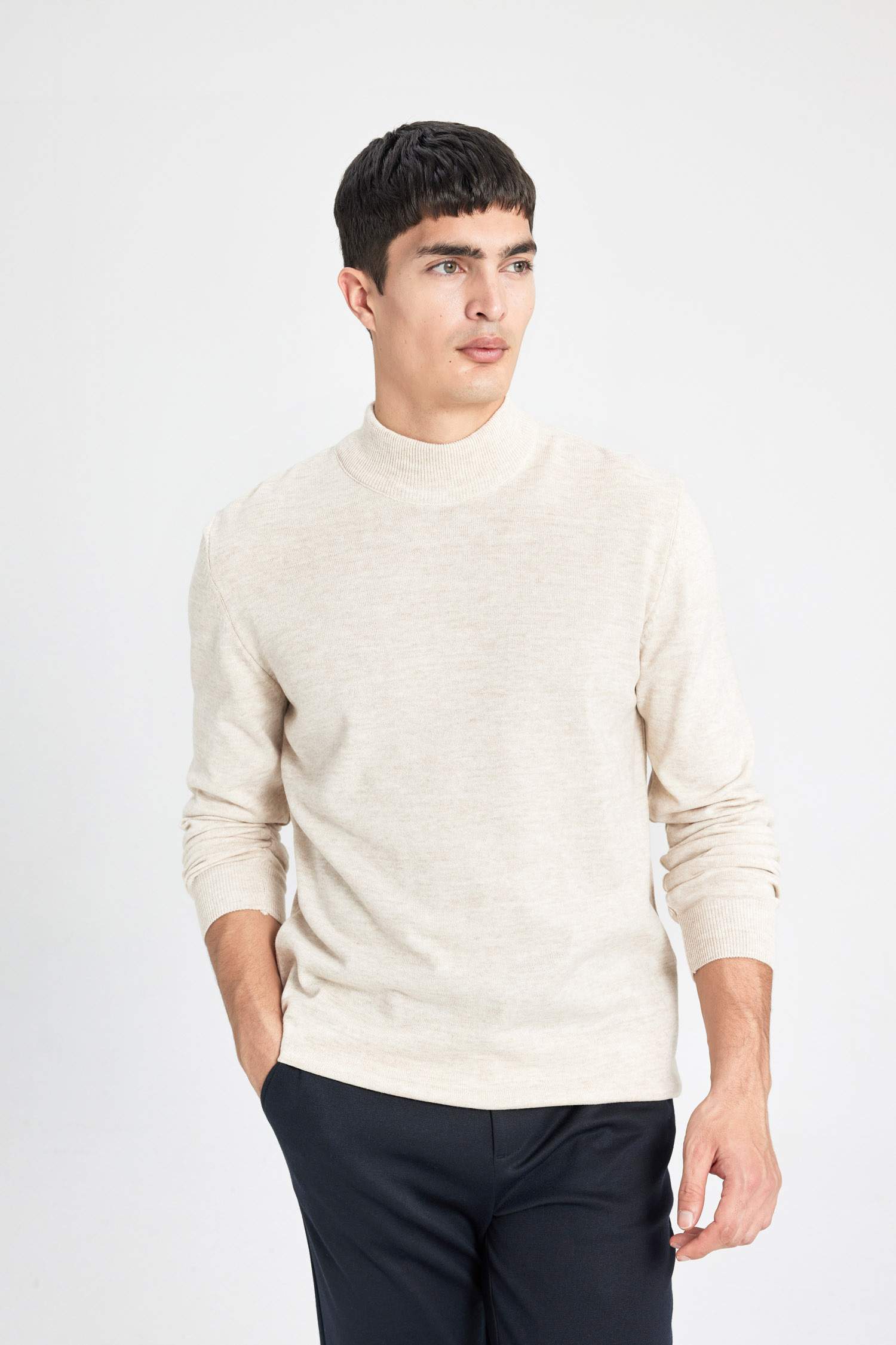 Slim Fit Pullover