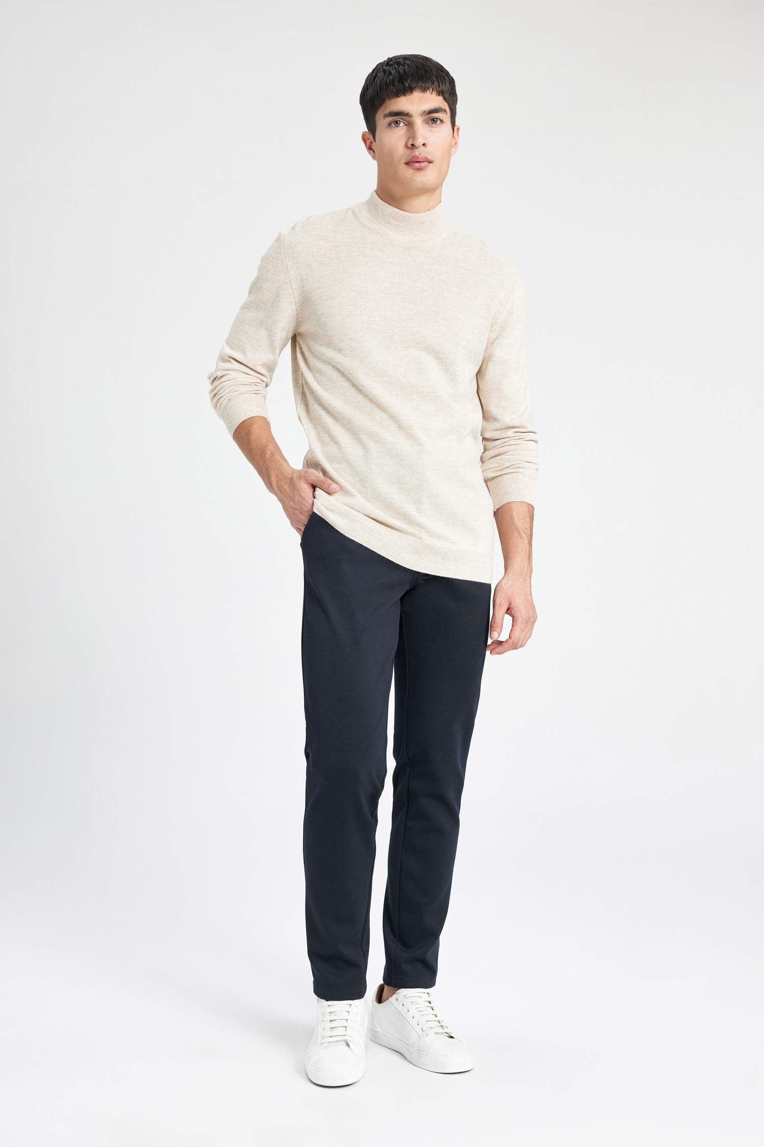 Slim Fit Pullover