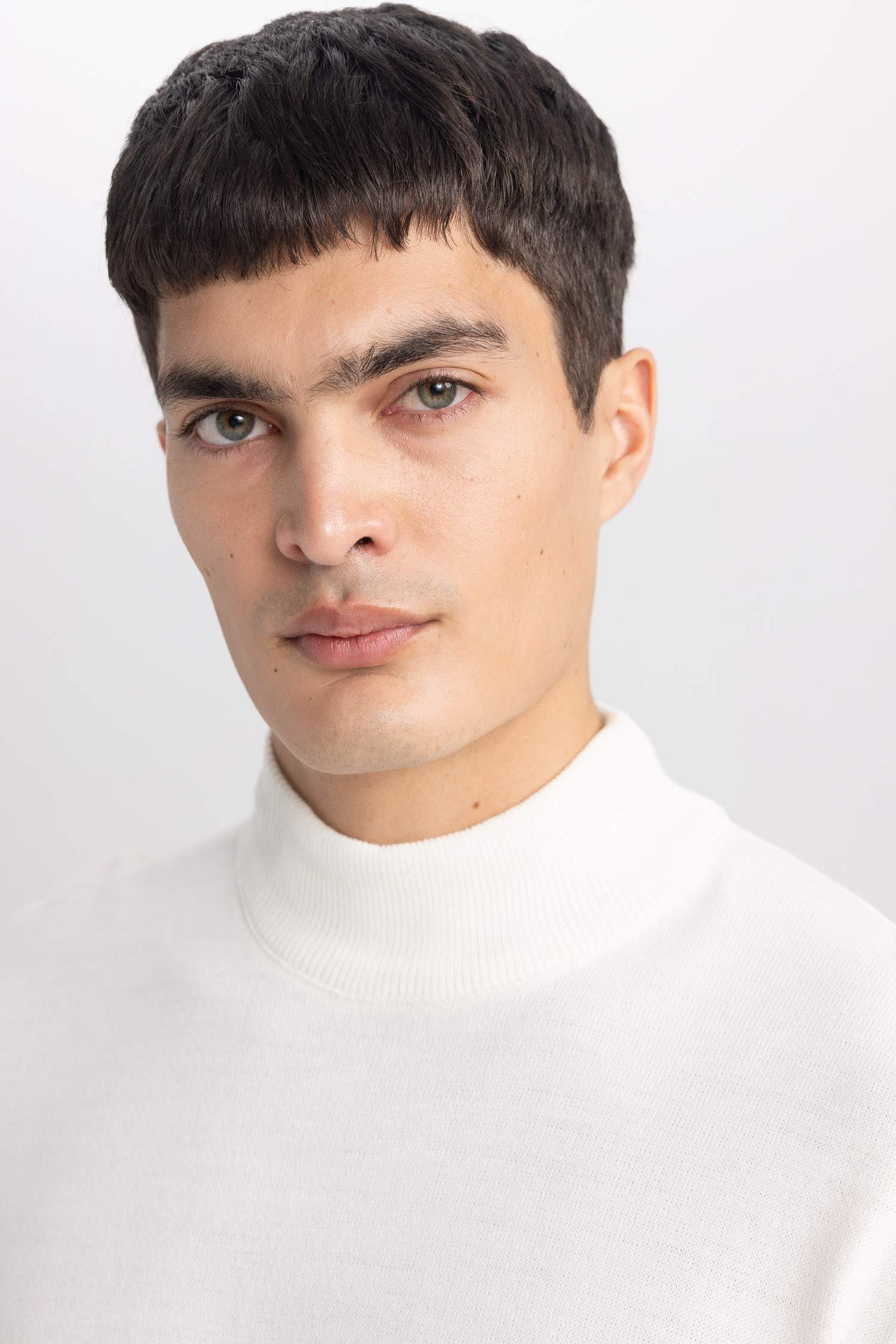 Slim Fit Dar Kesim Kazak