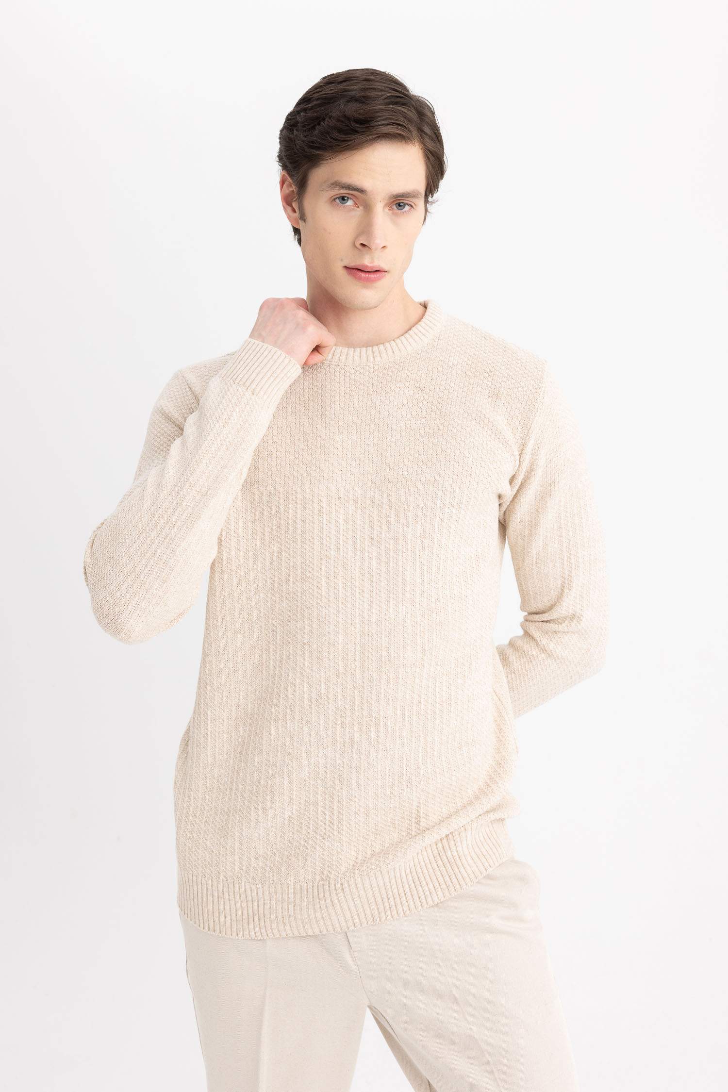 Standard Fit Pullover