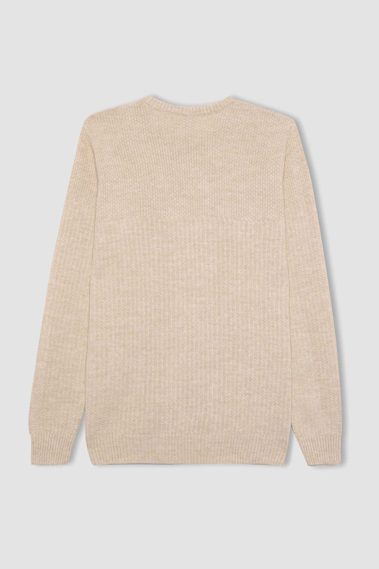 Standard Fit Pullover