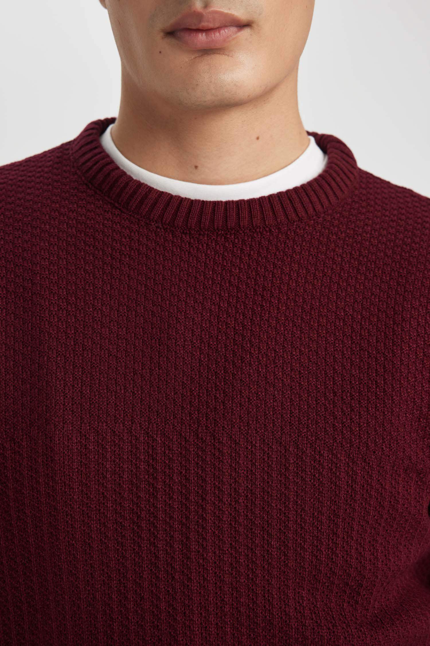 Standard Fit Pullover