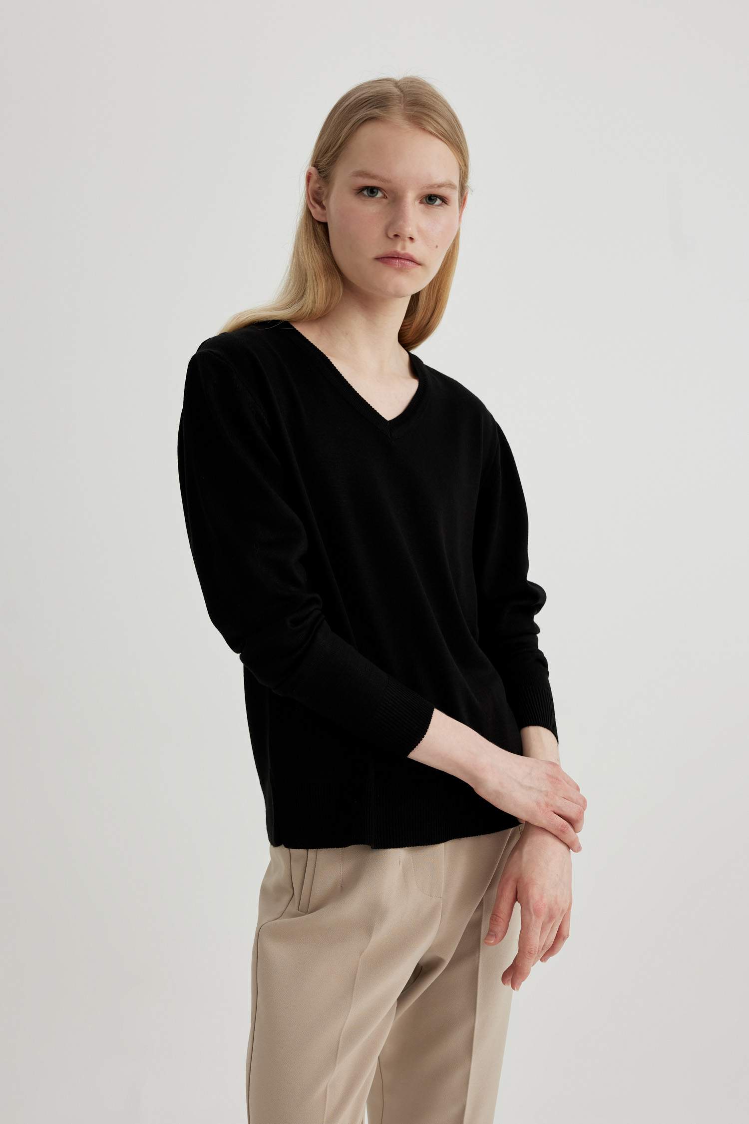 بلوز تريكو قصة عادية