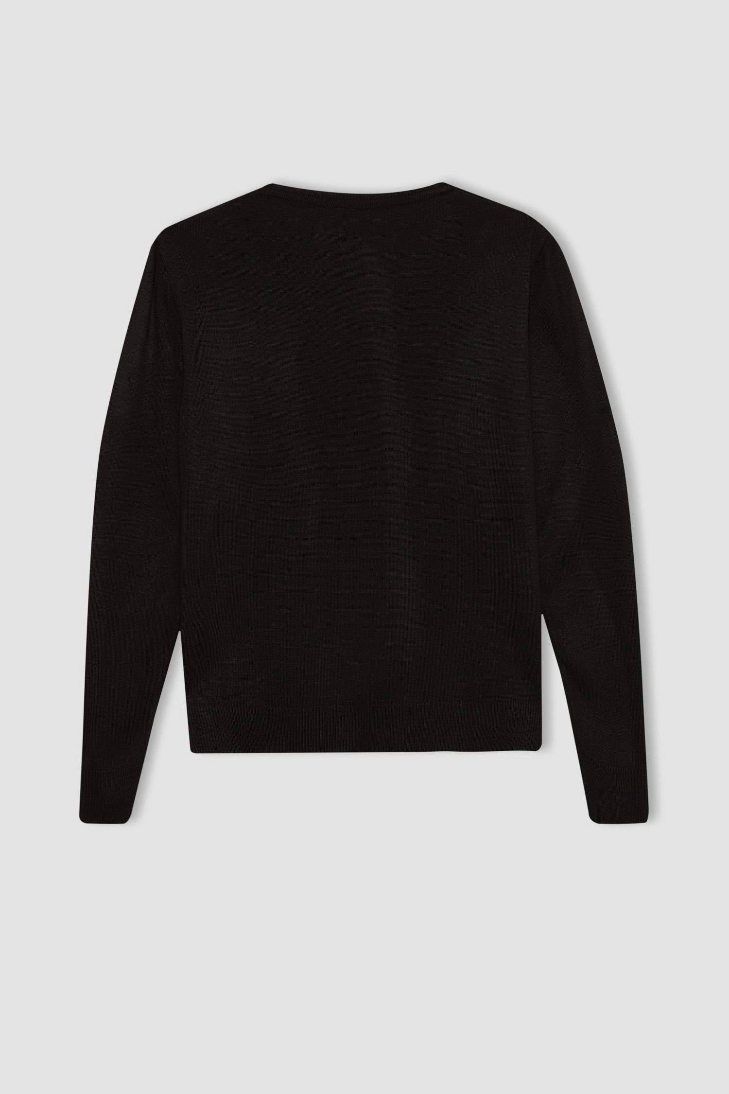 بلوز تريكو قصة عادية