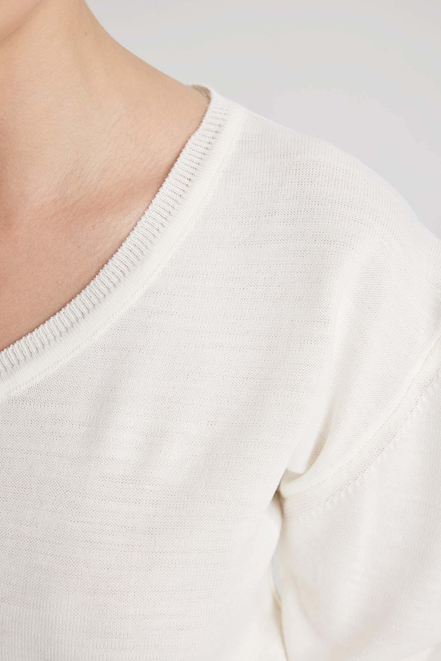 بلوز تريكو قصة عادية