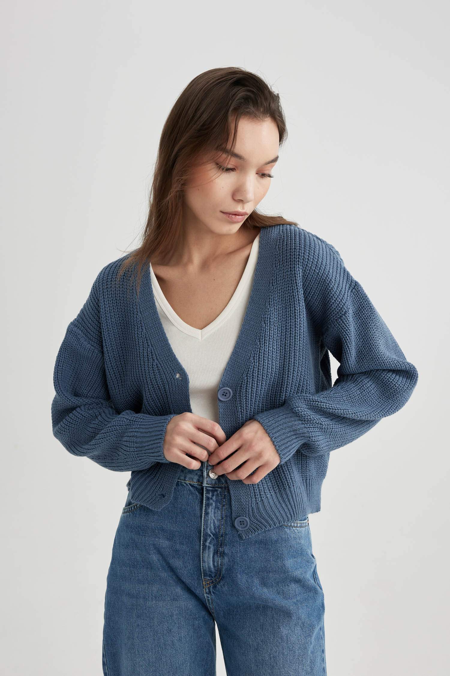 Regular Fit V-Neck Cardigan