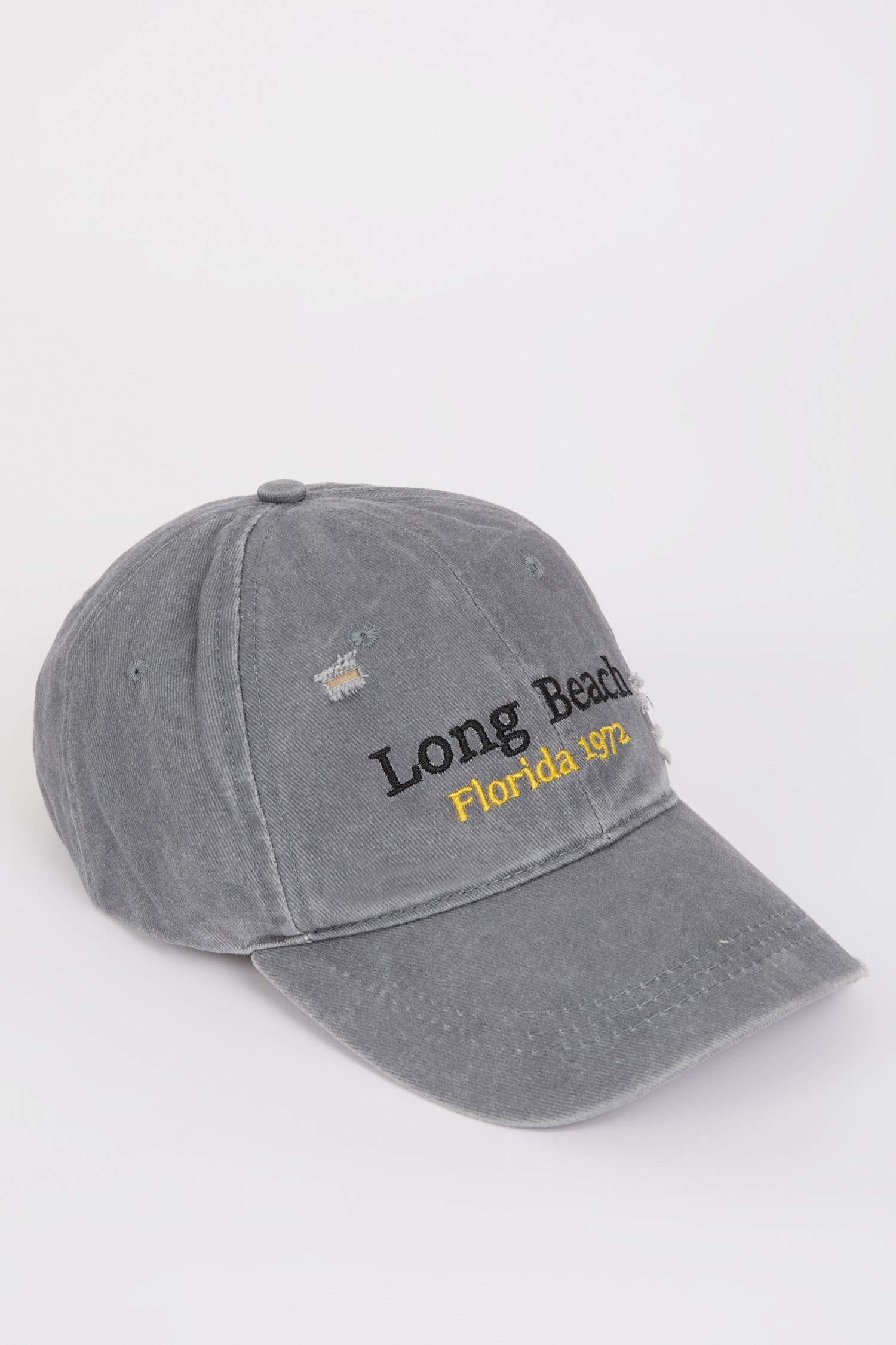 شفقة كاب جينز رجالي مطرز