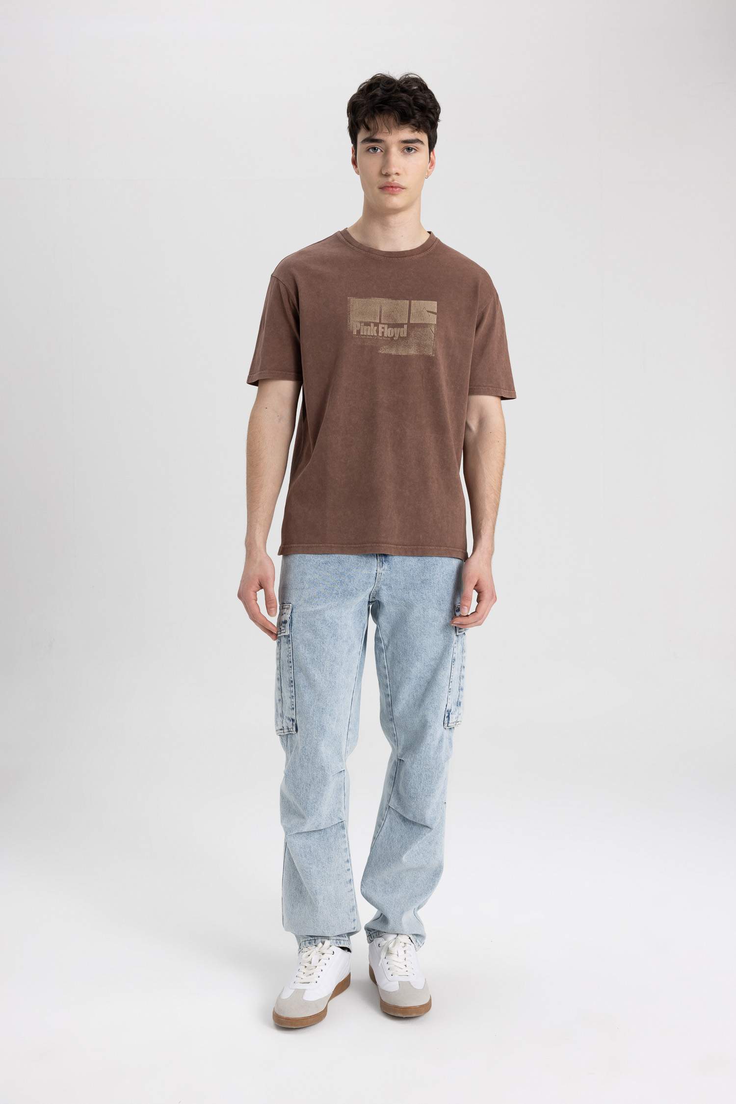 تيشيرت جيرسي قصة عادية بياخة مستديرة Pink Floyd