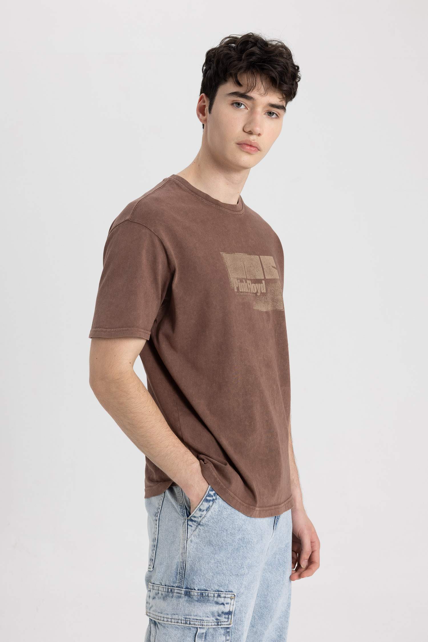 تيشيرت جيرسي قصة عادية بياخة مستديرة Pink Floyd