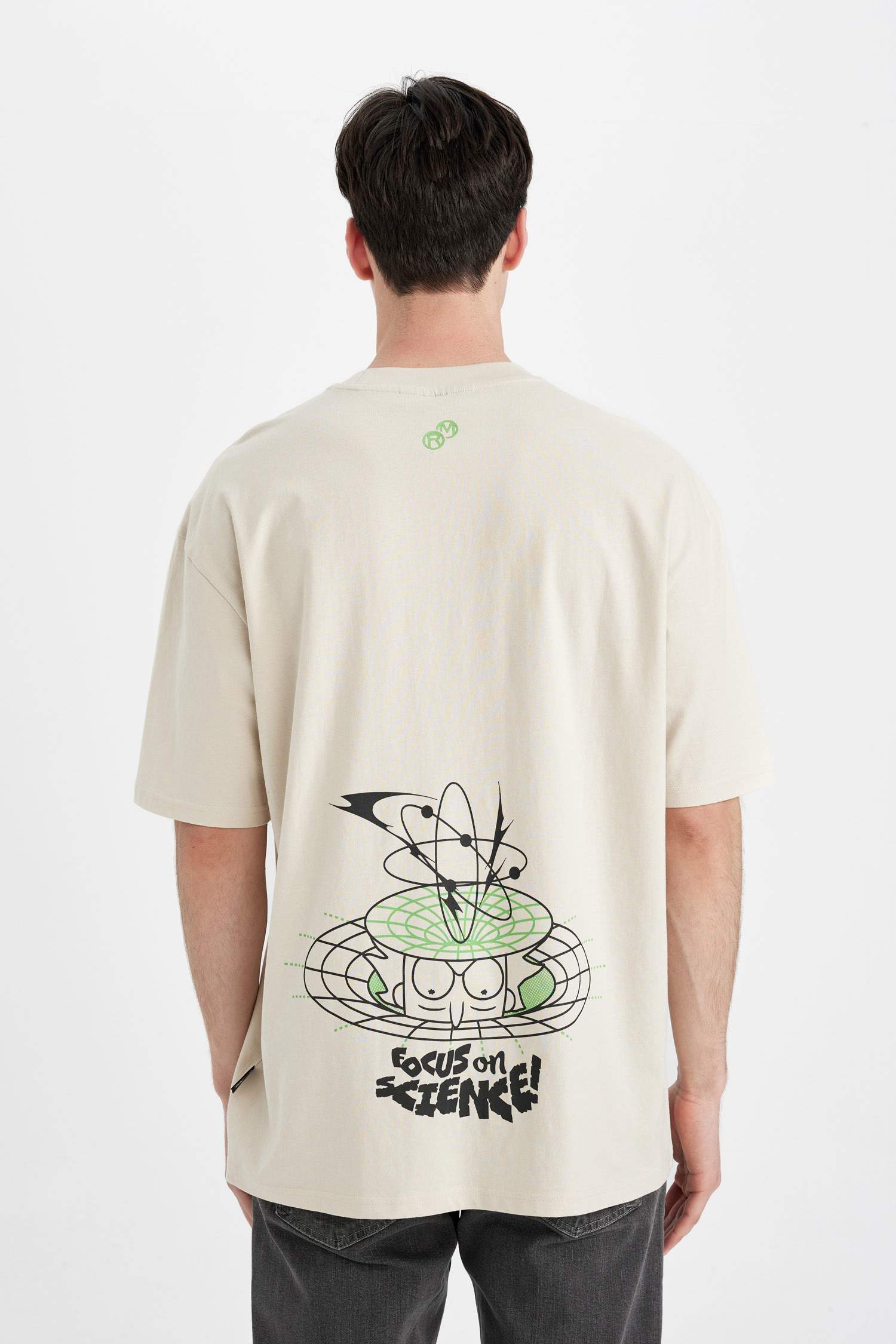 Oversize Fit Rick and Morty Licensed Crew Neck Printed Short Sleeve T-Shirt