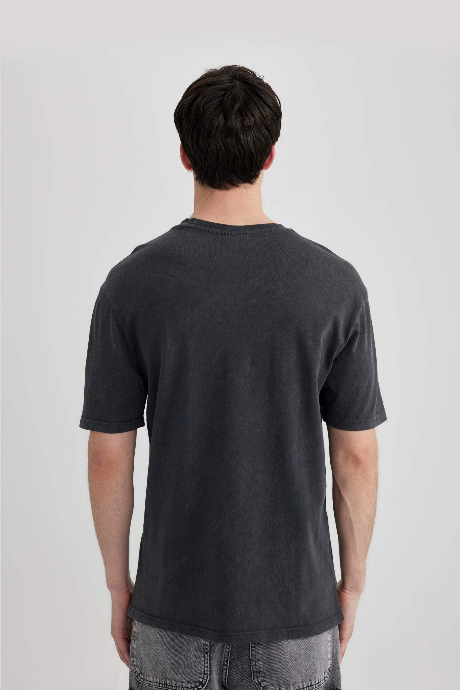 تيشيرت نص ردن قصة عادية بياخة مستديرة من AC/DC