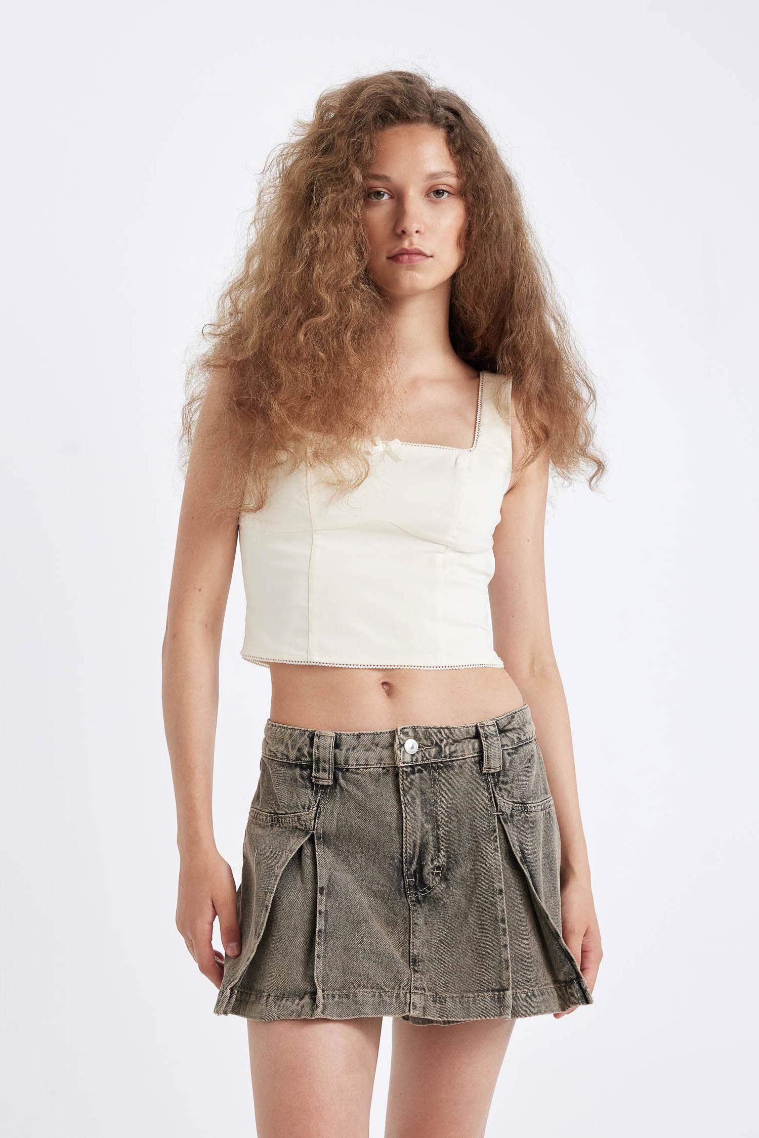 شورت جينز بخصر عالي