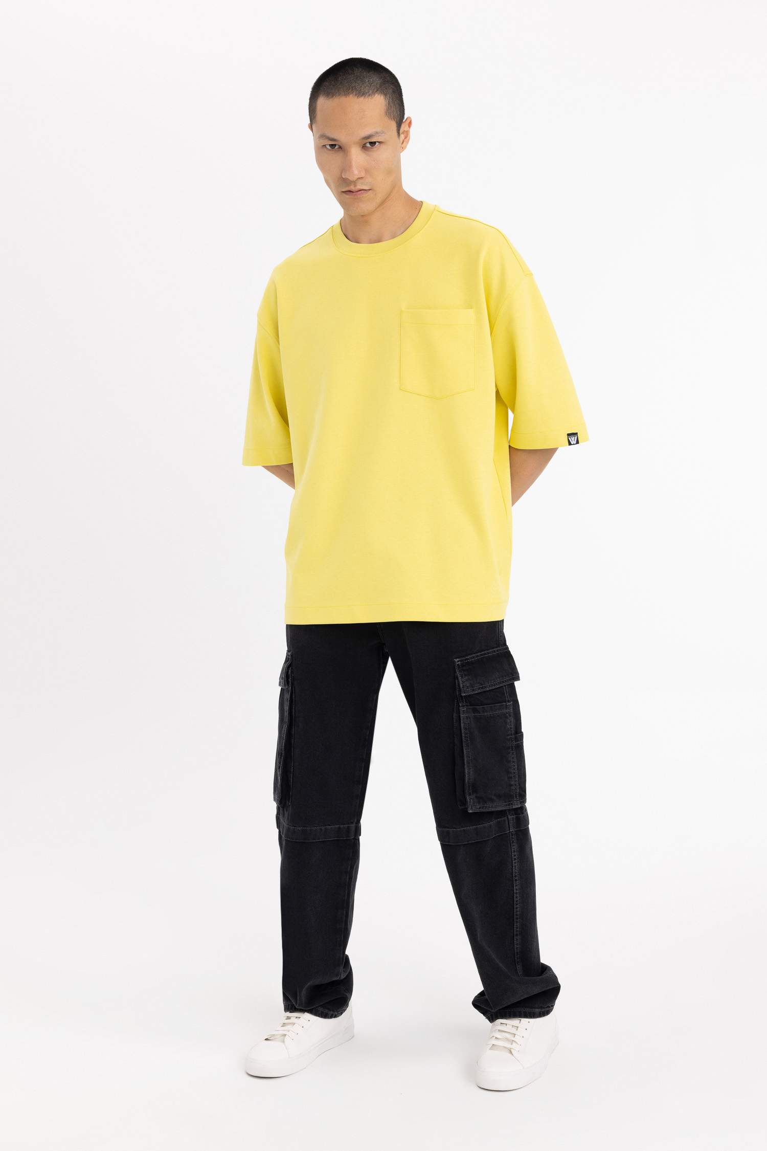 дөңгелек жаға минималл Қысқа жеңді футболка