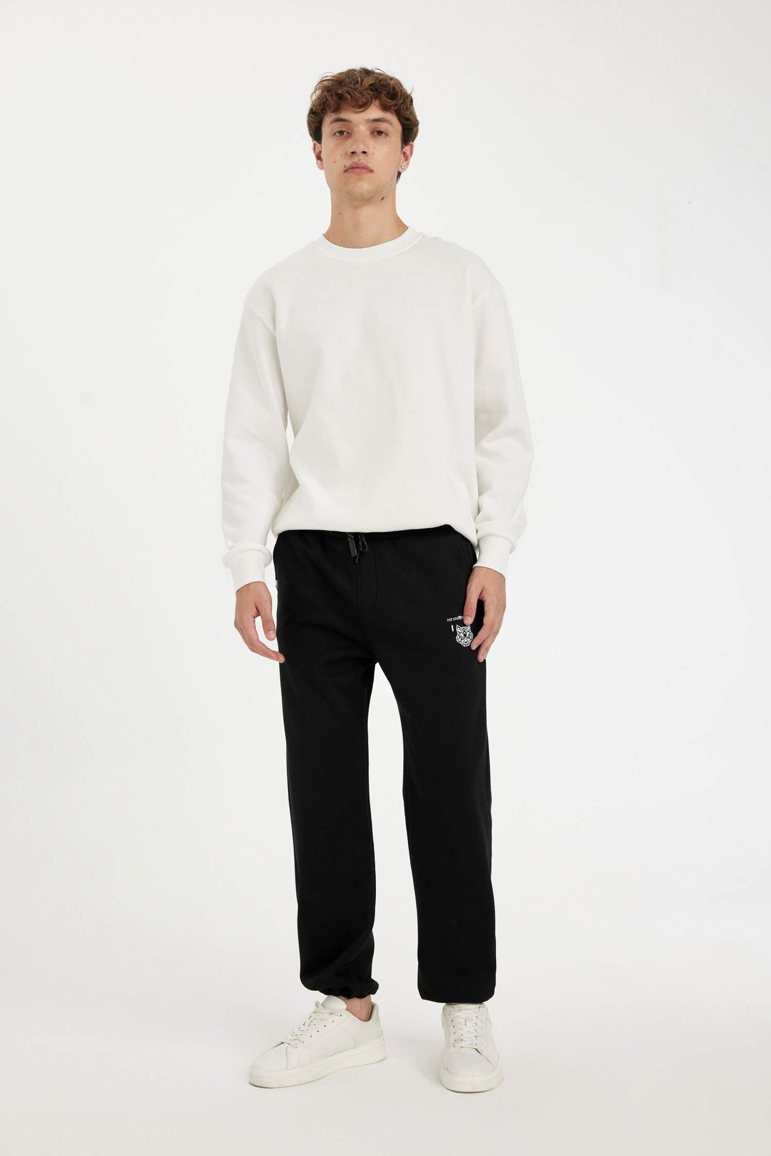 Oversize Fit Wide Leg With Pockets Trousers