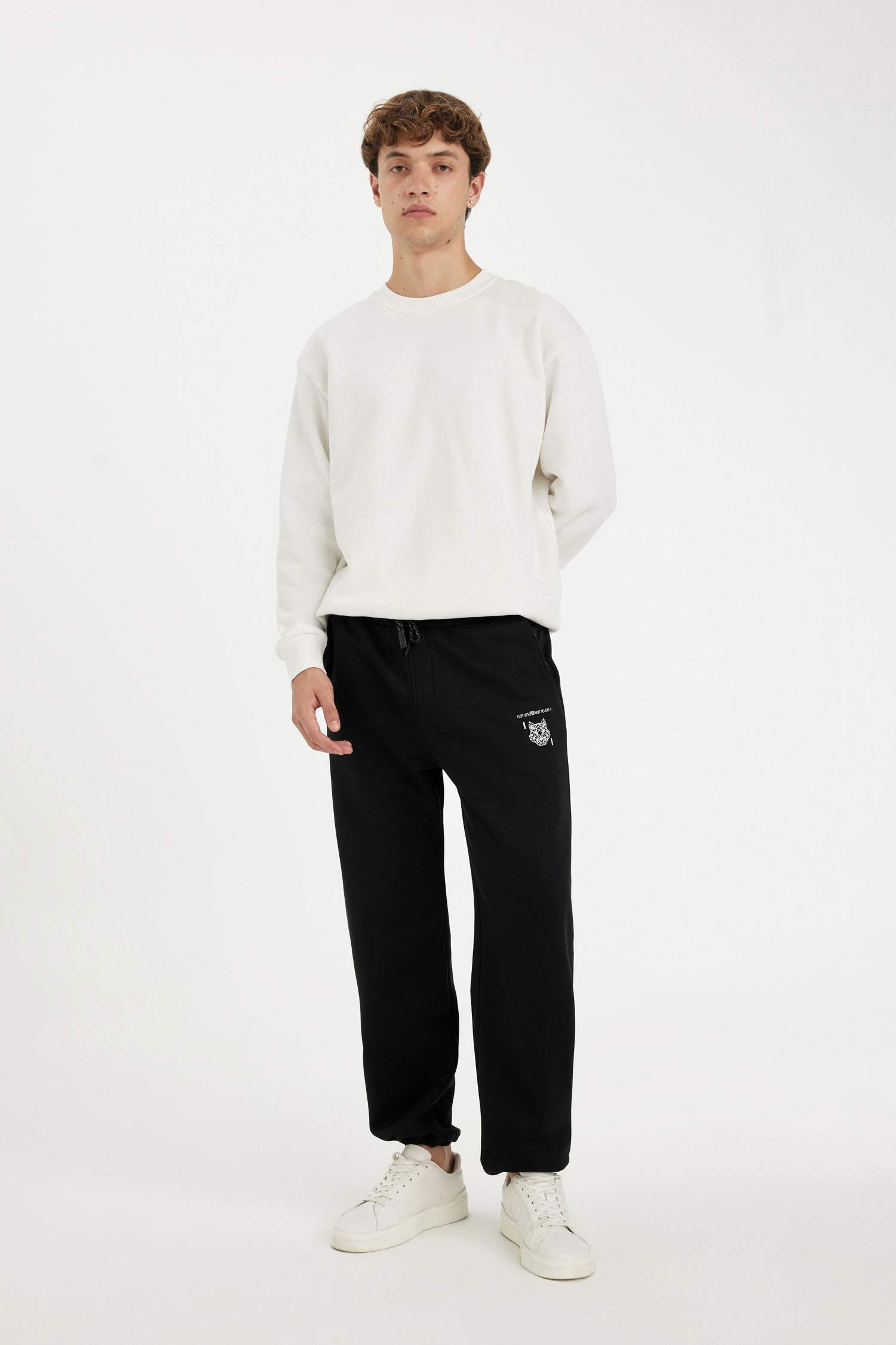 Oversize Fit Wide Leg With Pockets Trousers