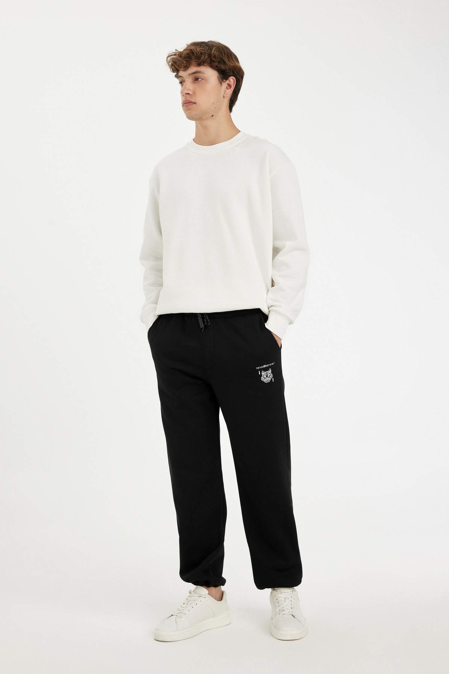 Oversize Fit Wide Leg With Pockets Trousers