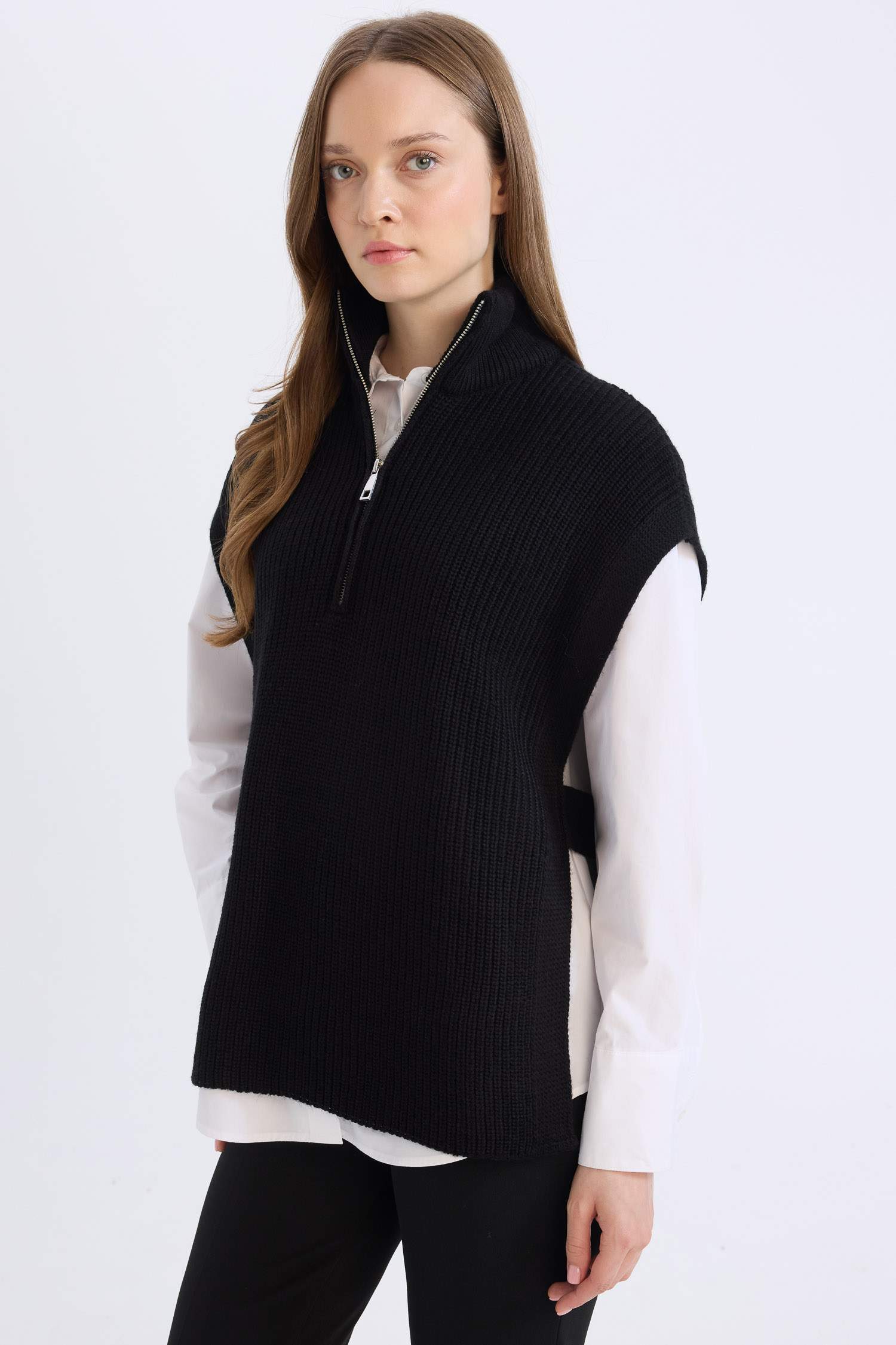 بلوفر كت قصة عادية بياقة مدورة