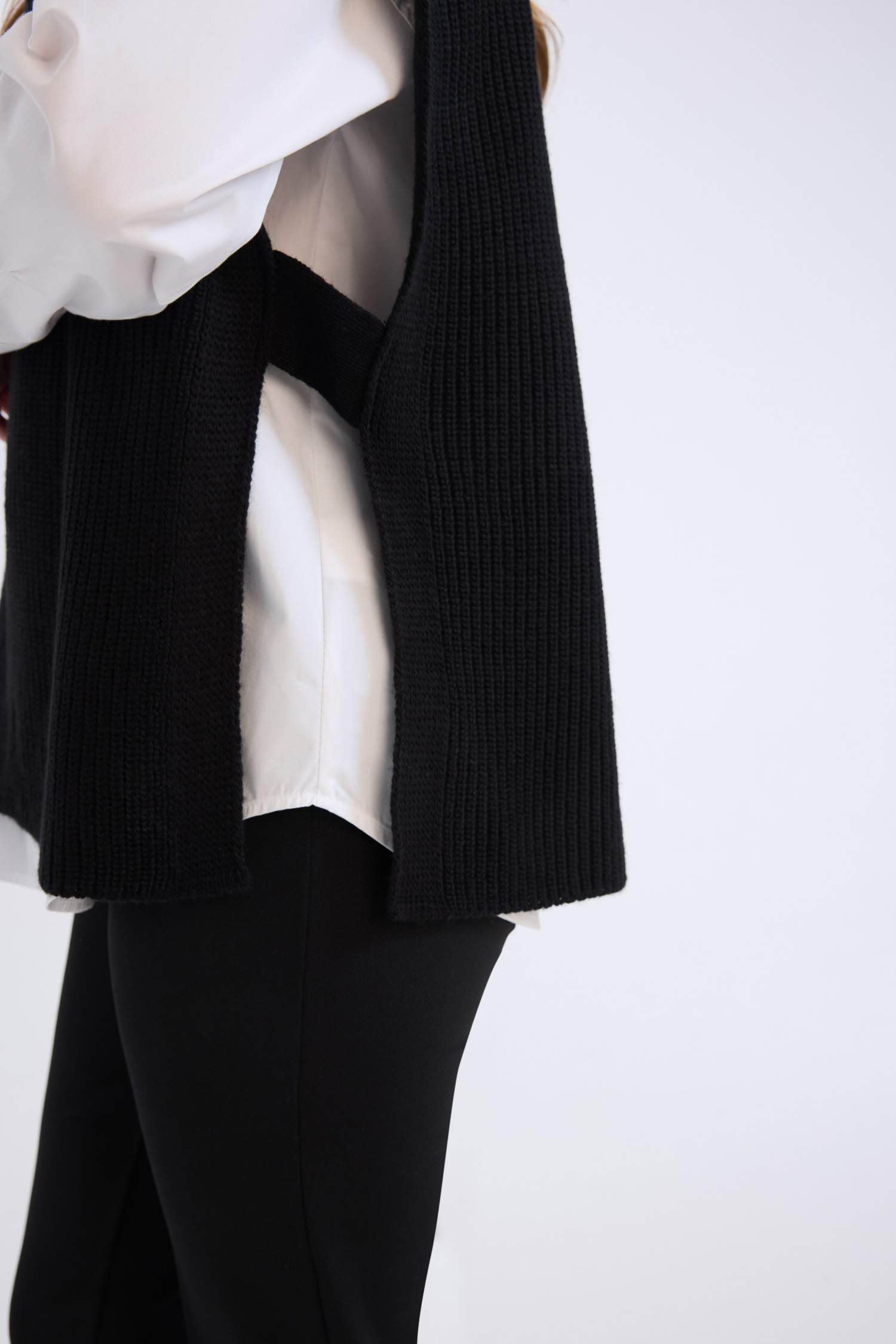 بلوفر كت قصة عادية بياقة مدورة