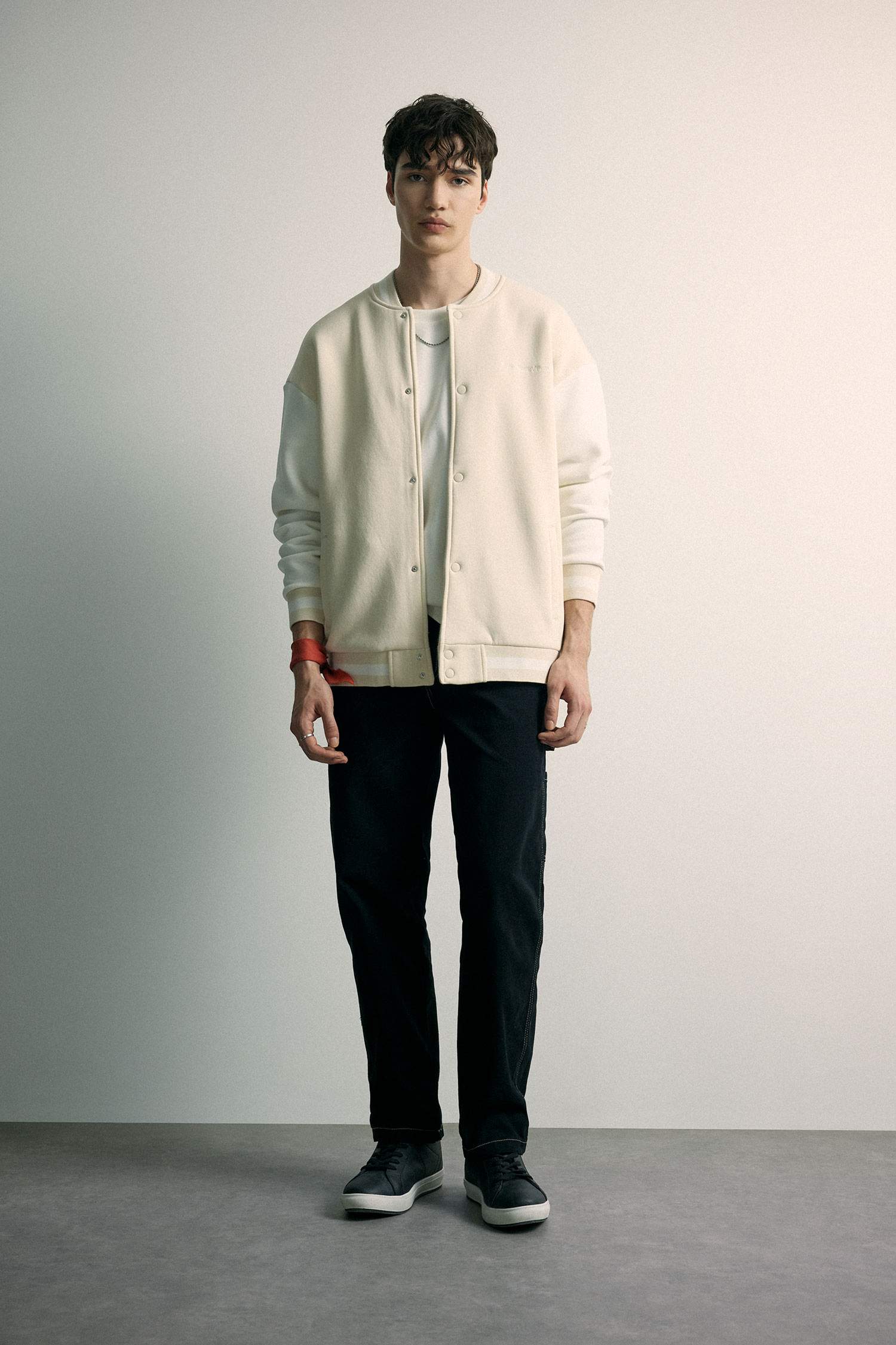 Oversize Geniş Kalıp Bomber Hırka Kolej Yaka Çıtçıt Kapamalı Cepli İçi Yumuşak Tüylü