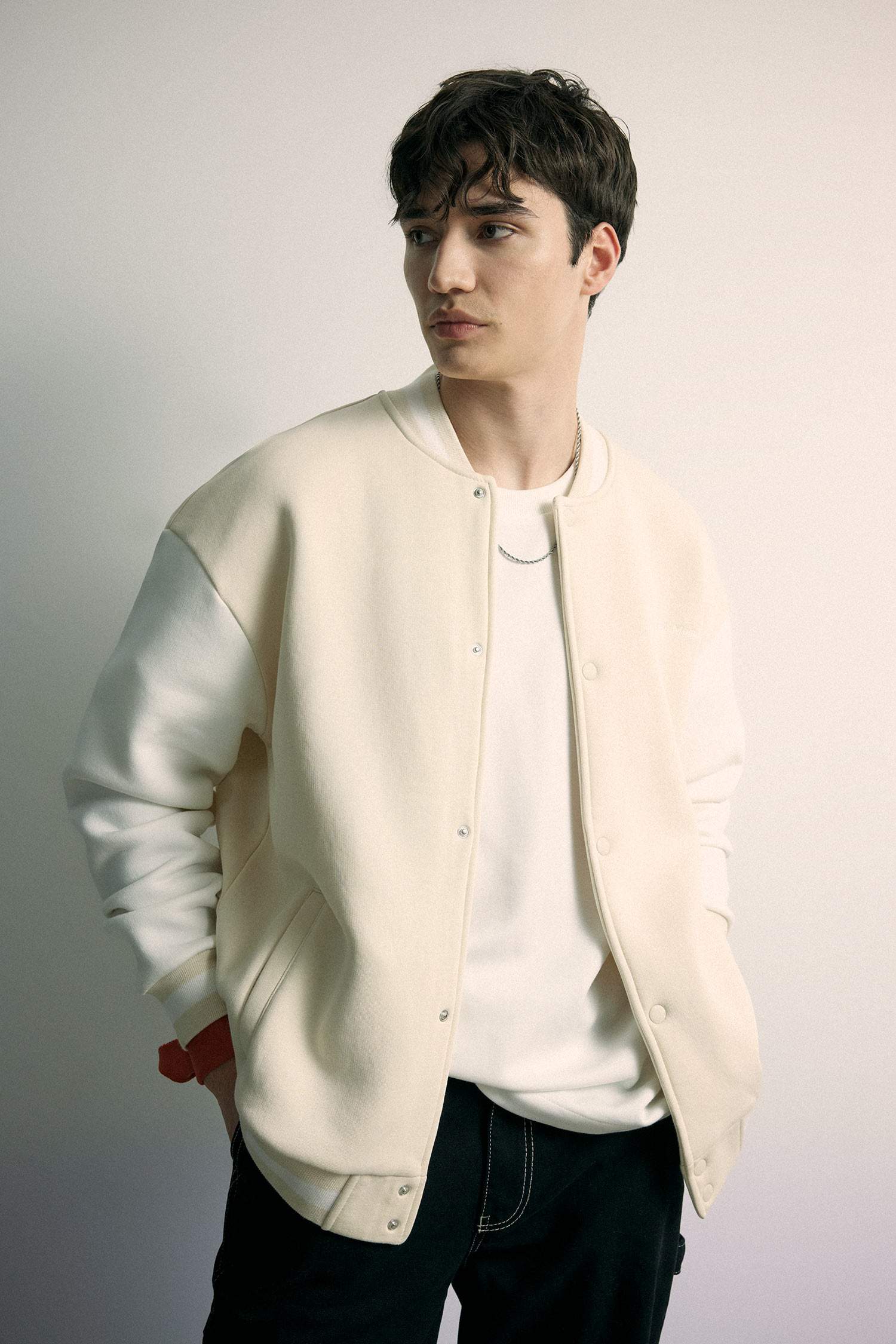 Oversize Geniş Kalıp Bomber Hırka Kolej Yaka Çıtçıt Kapamalı Cepli İçi Yumuşak Tüylü