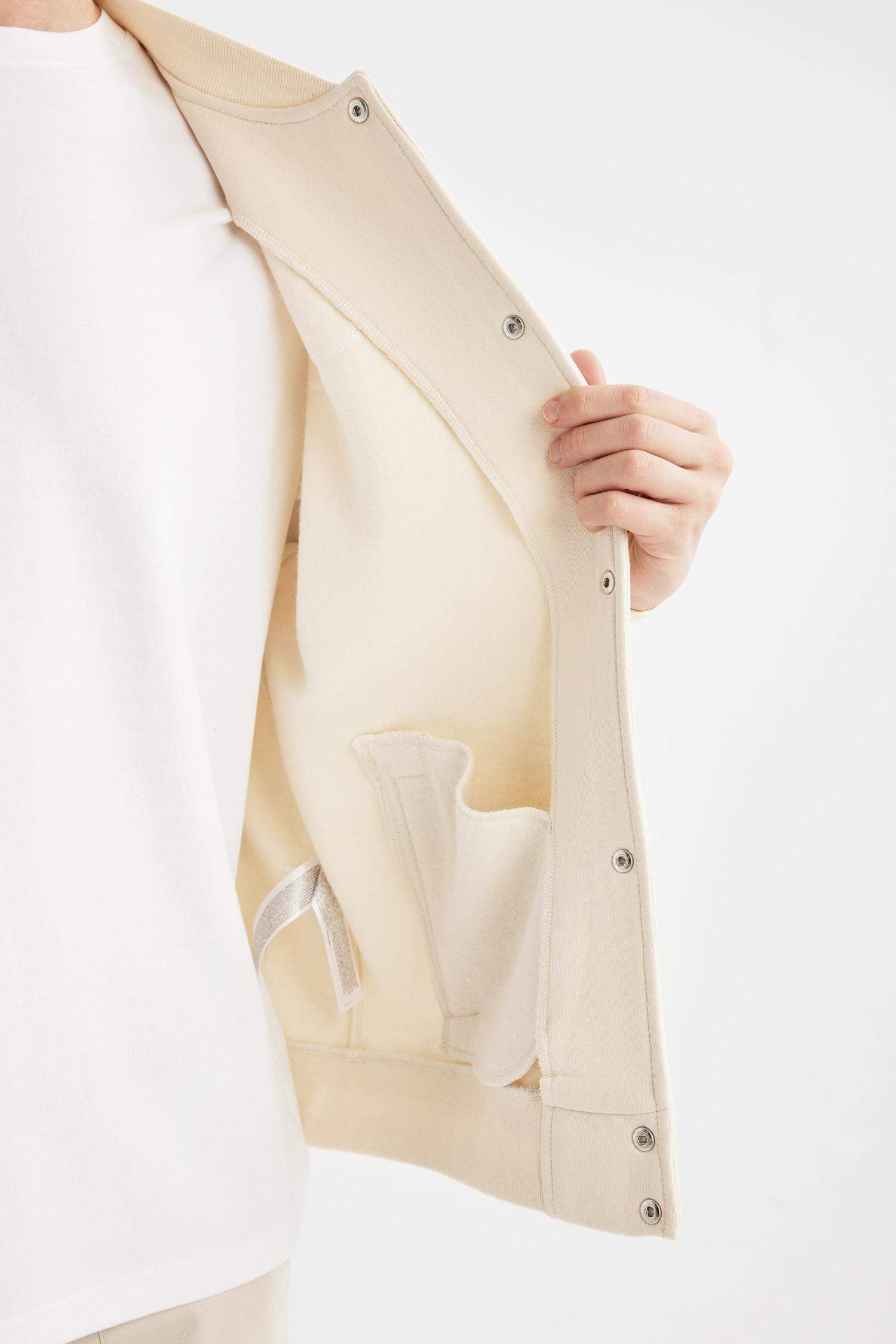 Oversize Geniş Kalıp Bomber Hırka Kolej Yaka Çıtçıt Kapamalı Cepli İçi Yumuşak Tüylü