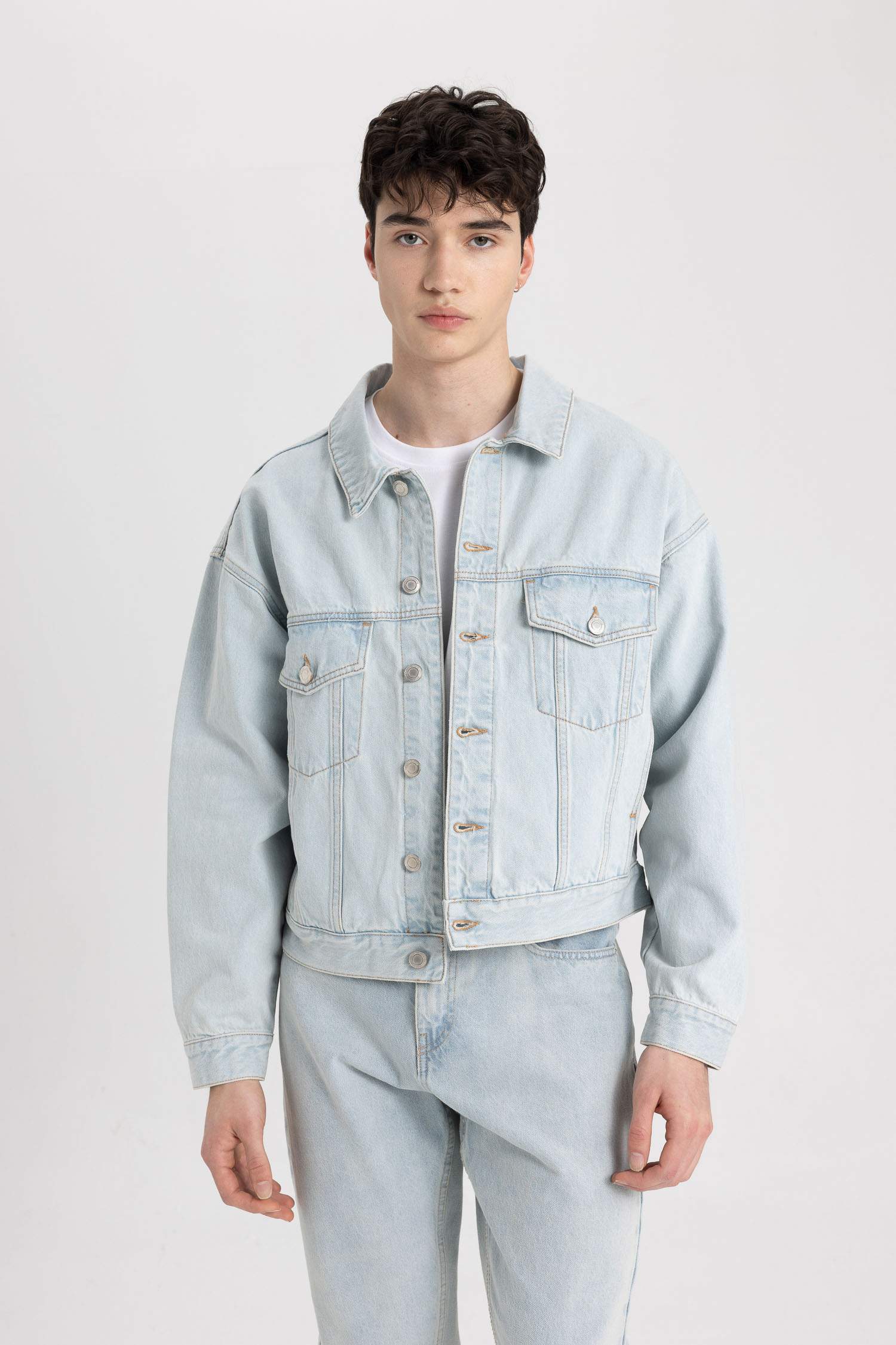 Relax Fit Düğmeli Cepli Mevsimlik Baharlık Jean Ceket