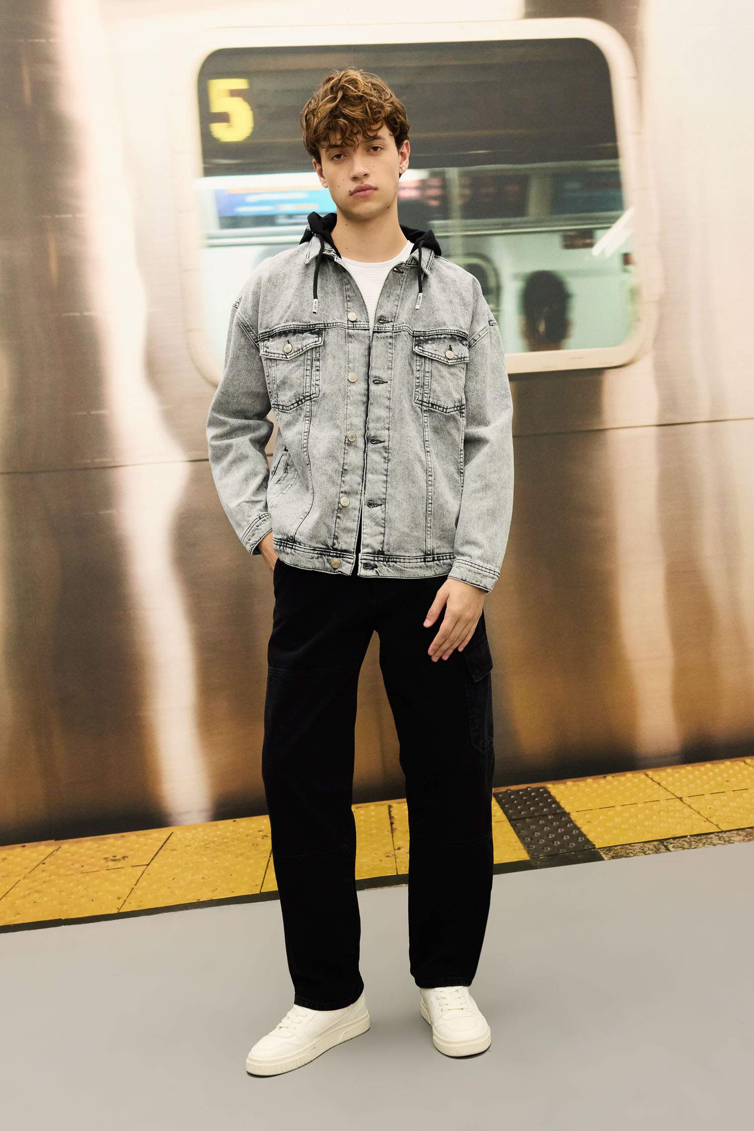 Oversize Fit Hooded Denim Jacket