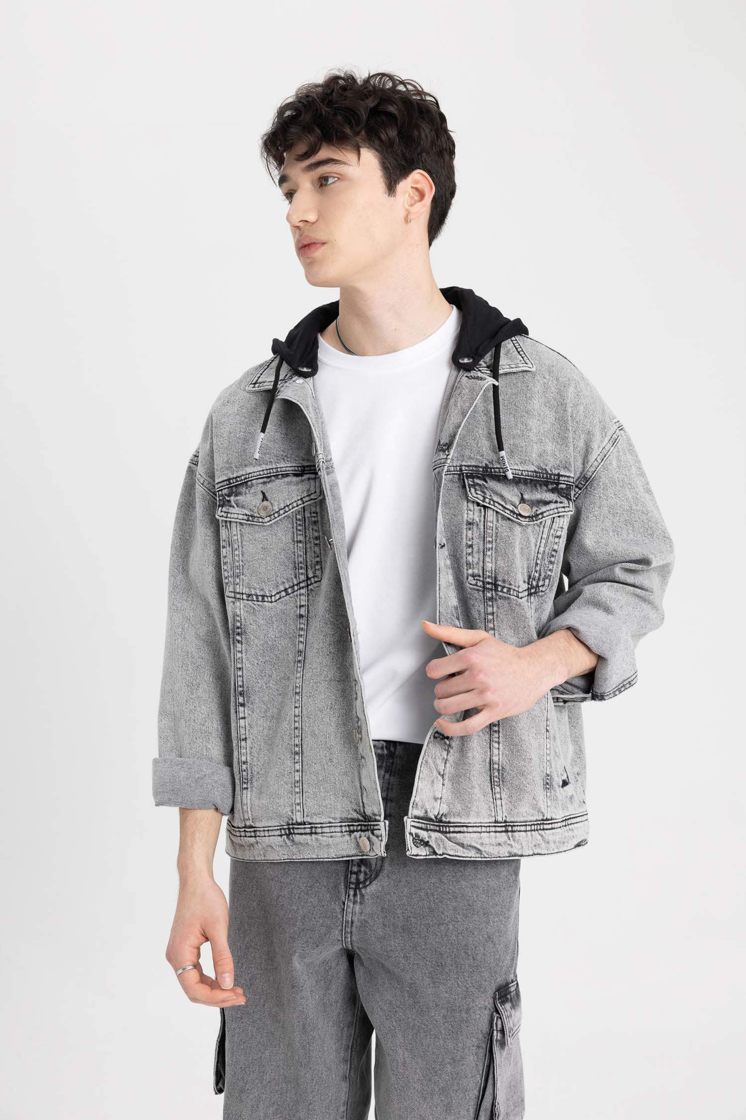 Oversize Fit Hooded Denim Jacket