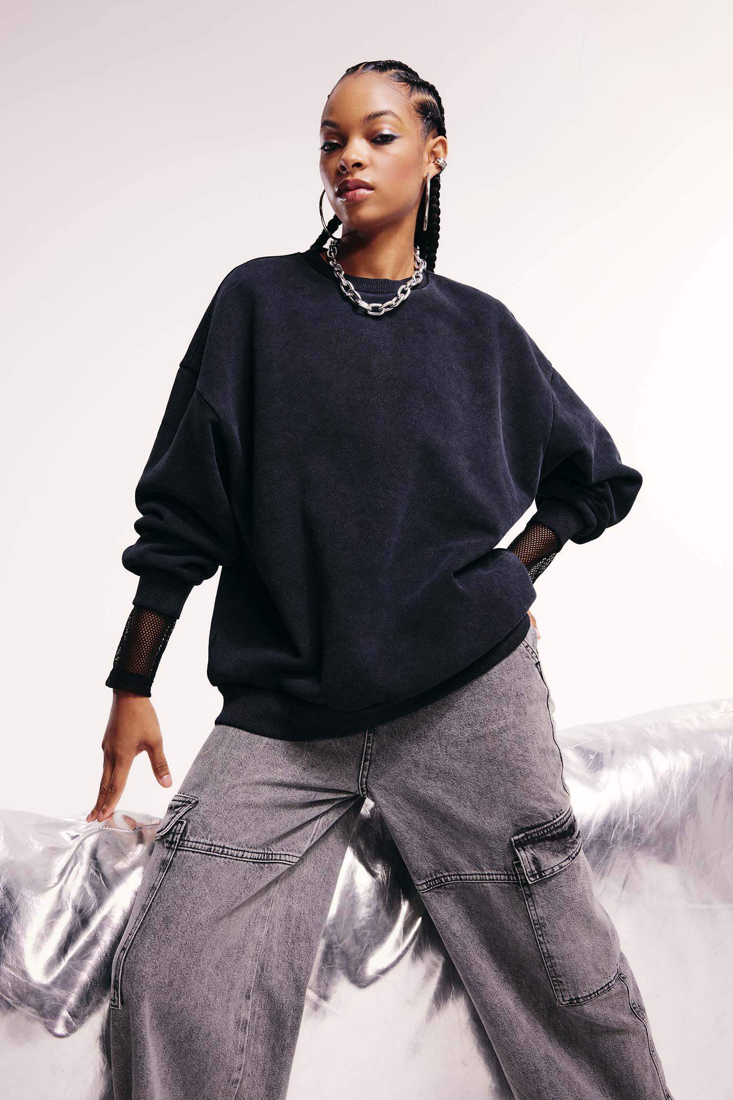 үлкен пішім дөңгелек жаға Свитер