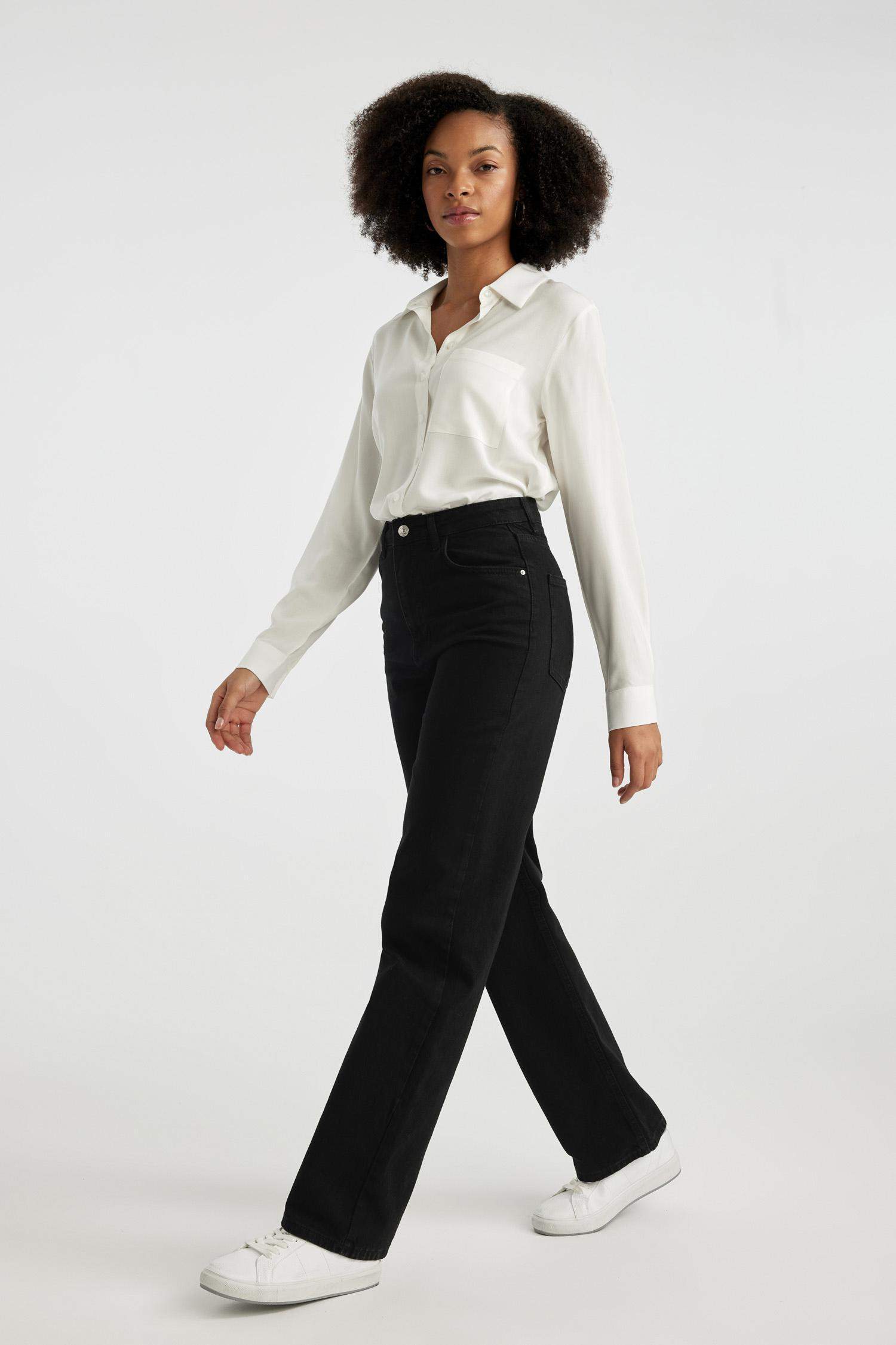 بنطرون جينز وايد ليج