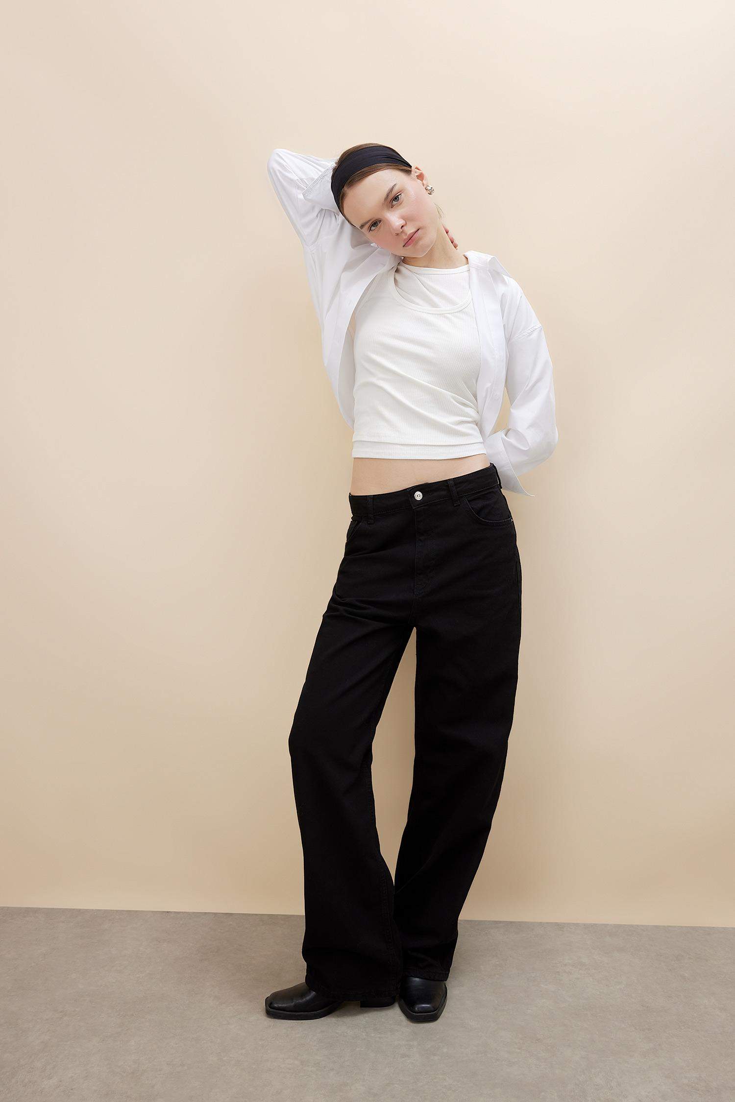 بنطرون جينز وايد ليج