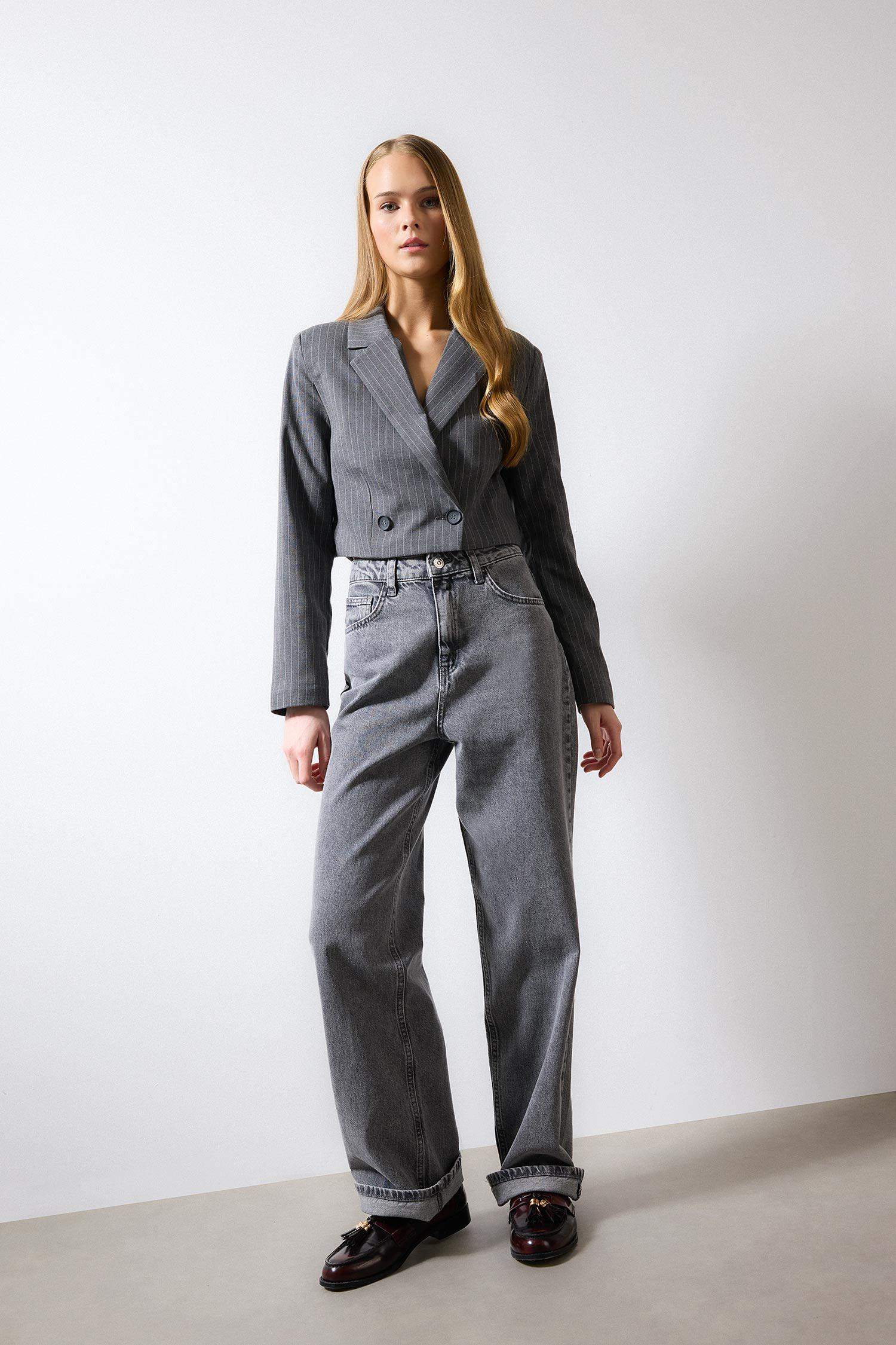 بنطلون جينز وايد ليج برجل واسع بحافة ممزقة وخصر عالي