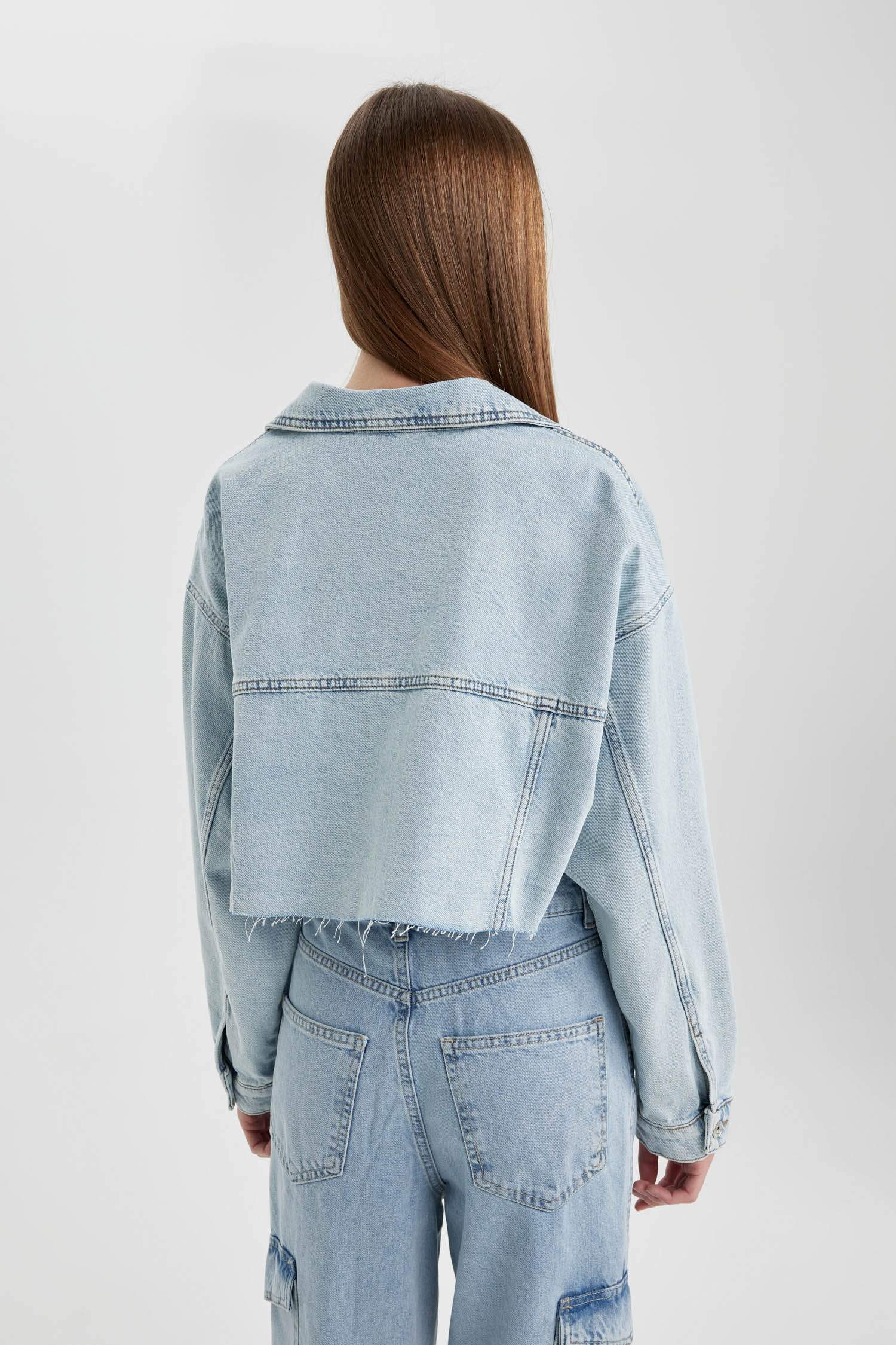 Джинсовая куртка