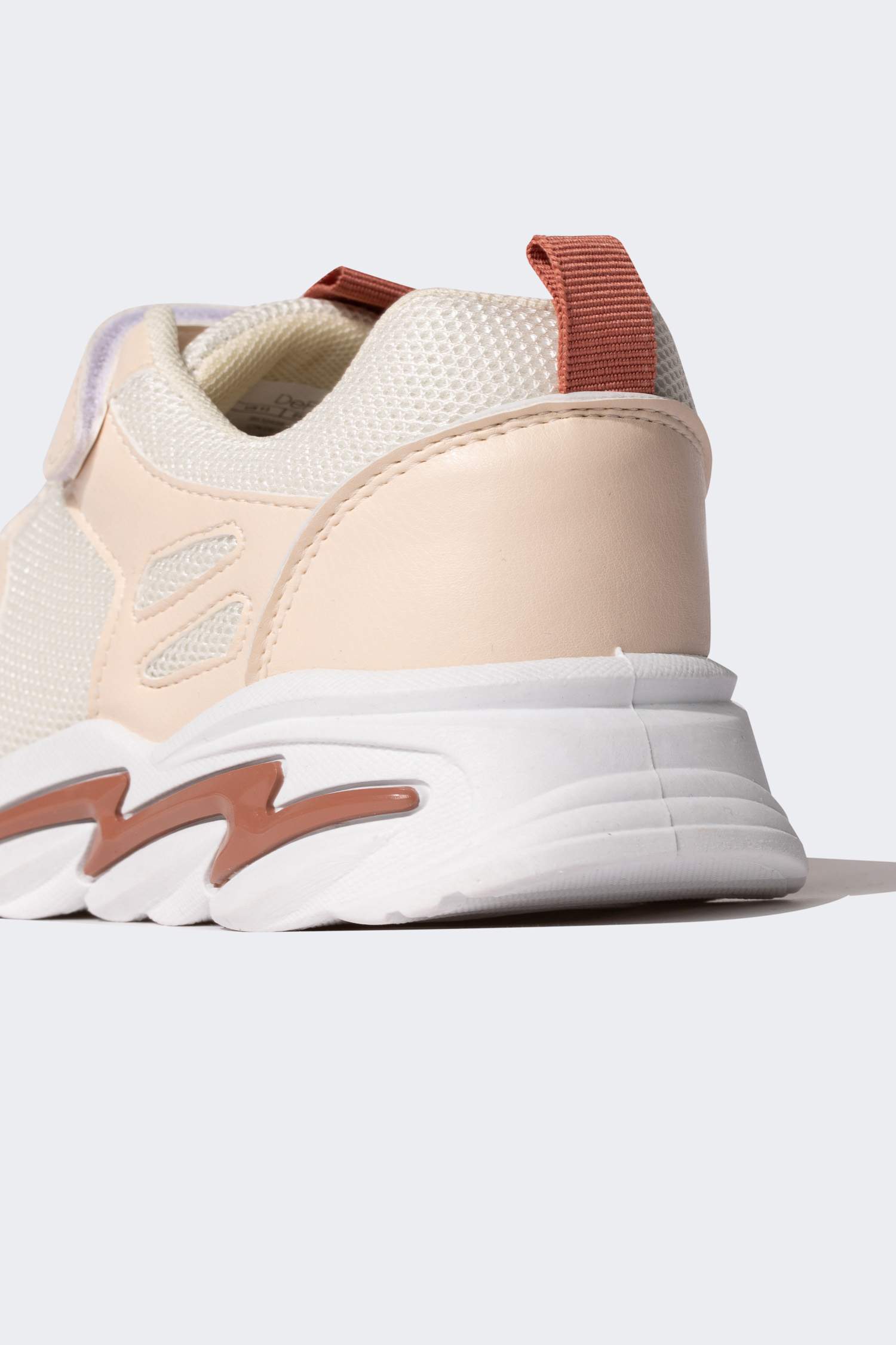 Кроссовки для девочек