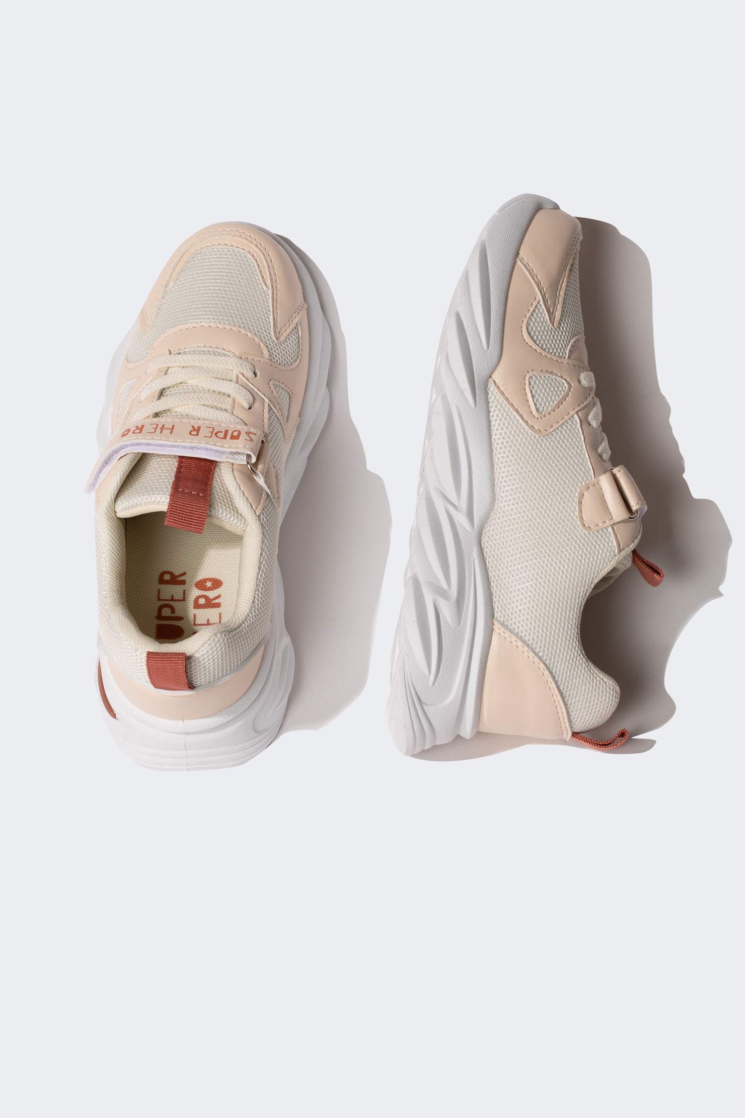 Кроссовки для девочек