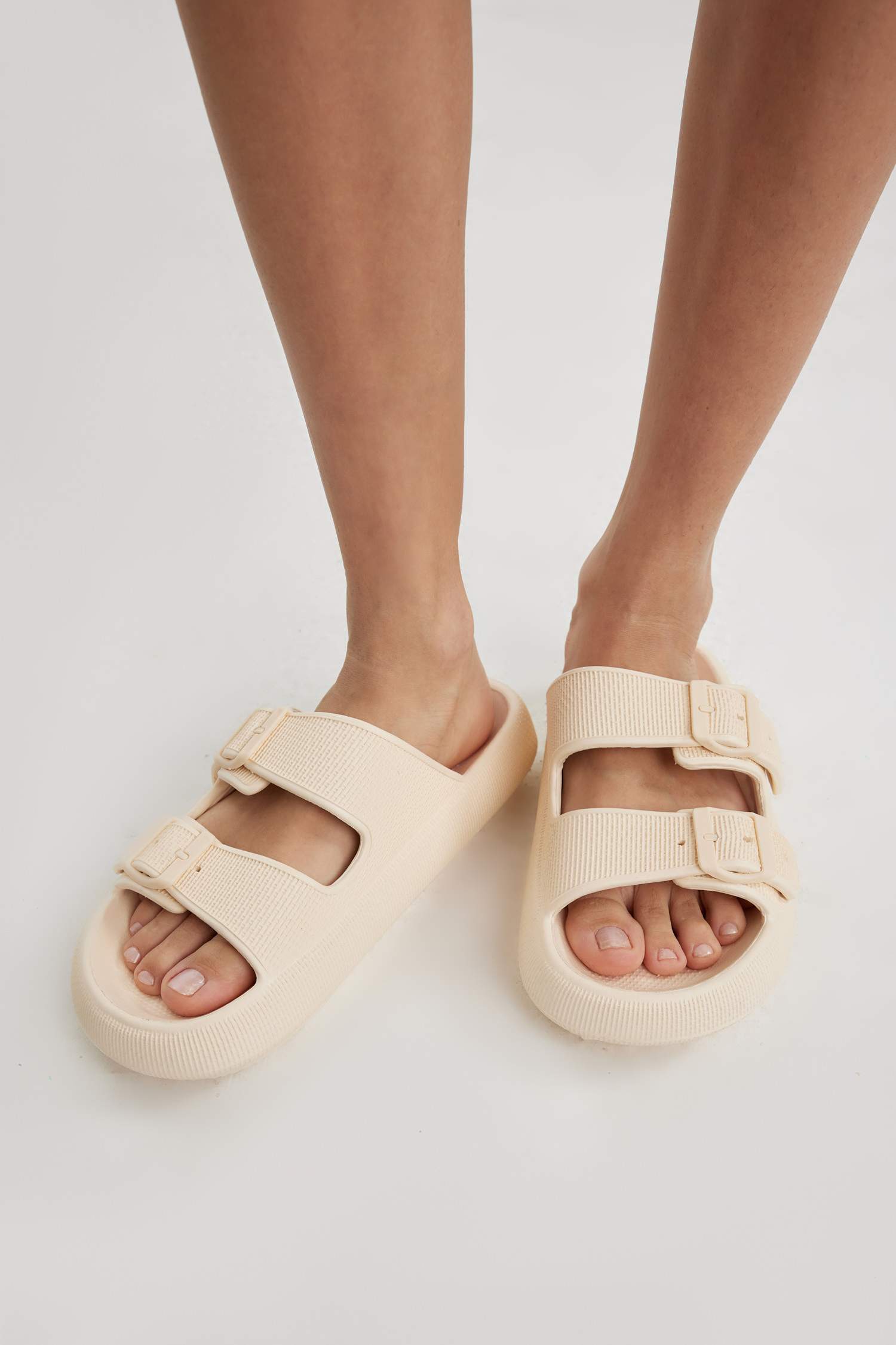 Woman High Sole Double Banded Eva Slippers