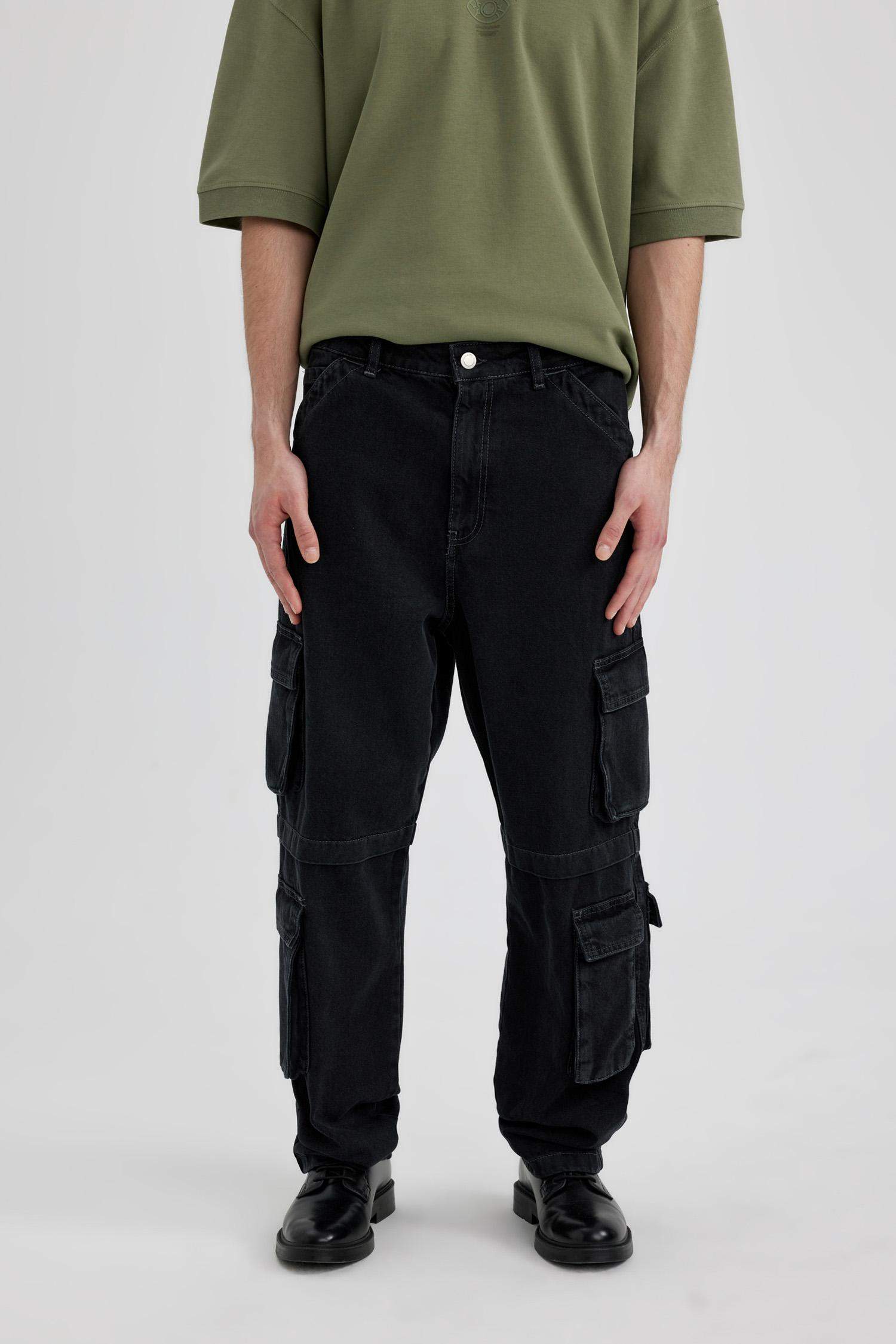 Black MAN Baggy Fit Trousers 3095249 | DeFacto