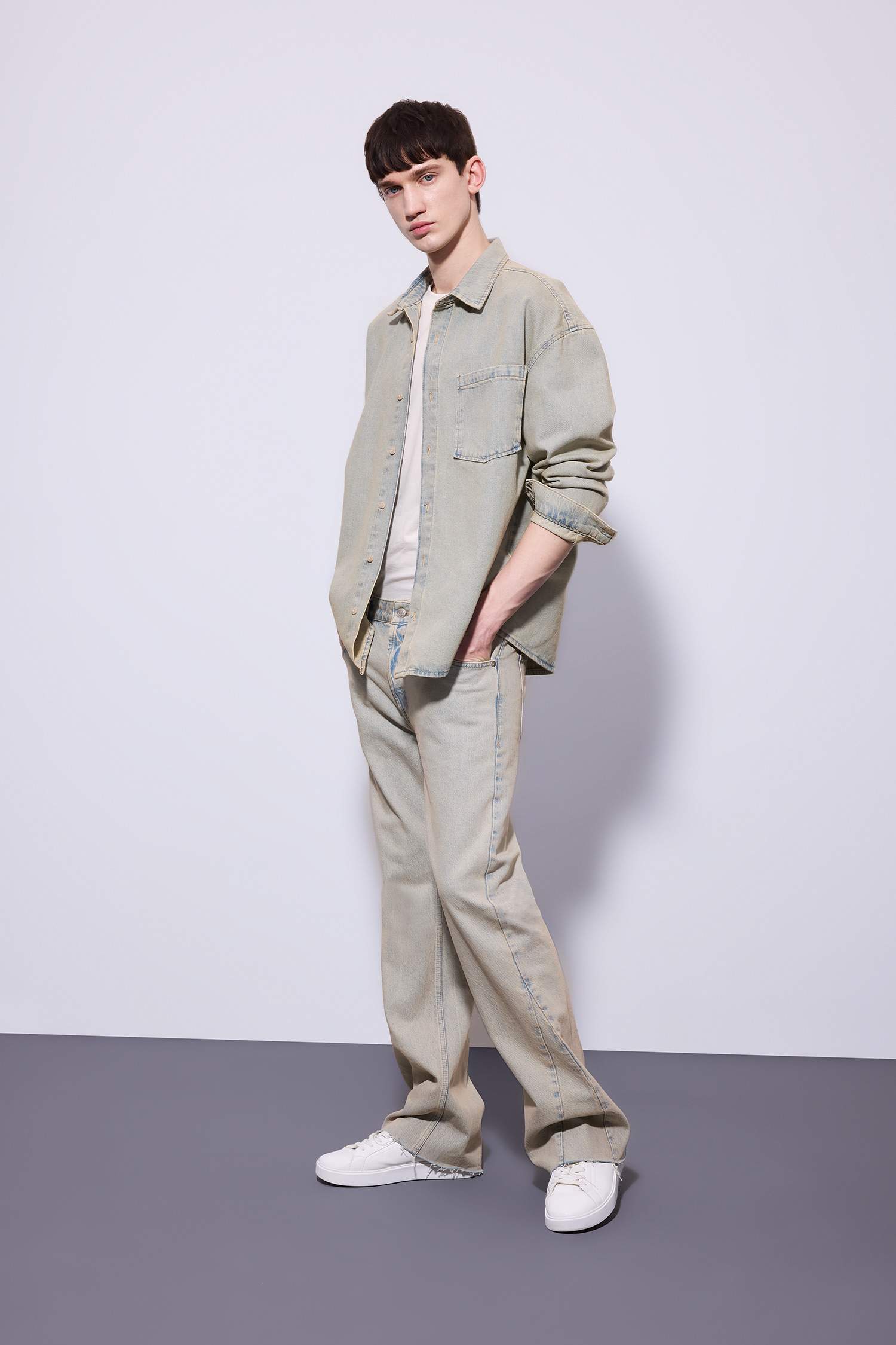 Flayer Fit Wide Leg Jeans