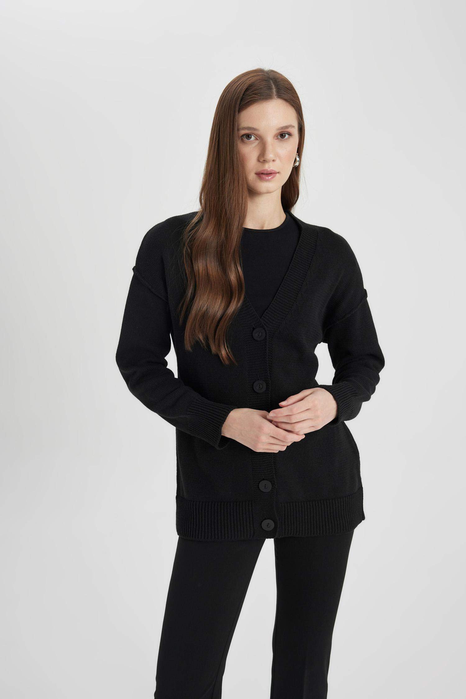 Cardigan coupe régulière à Col En V