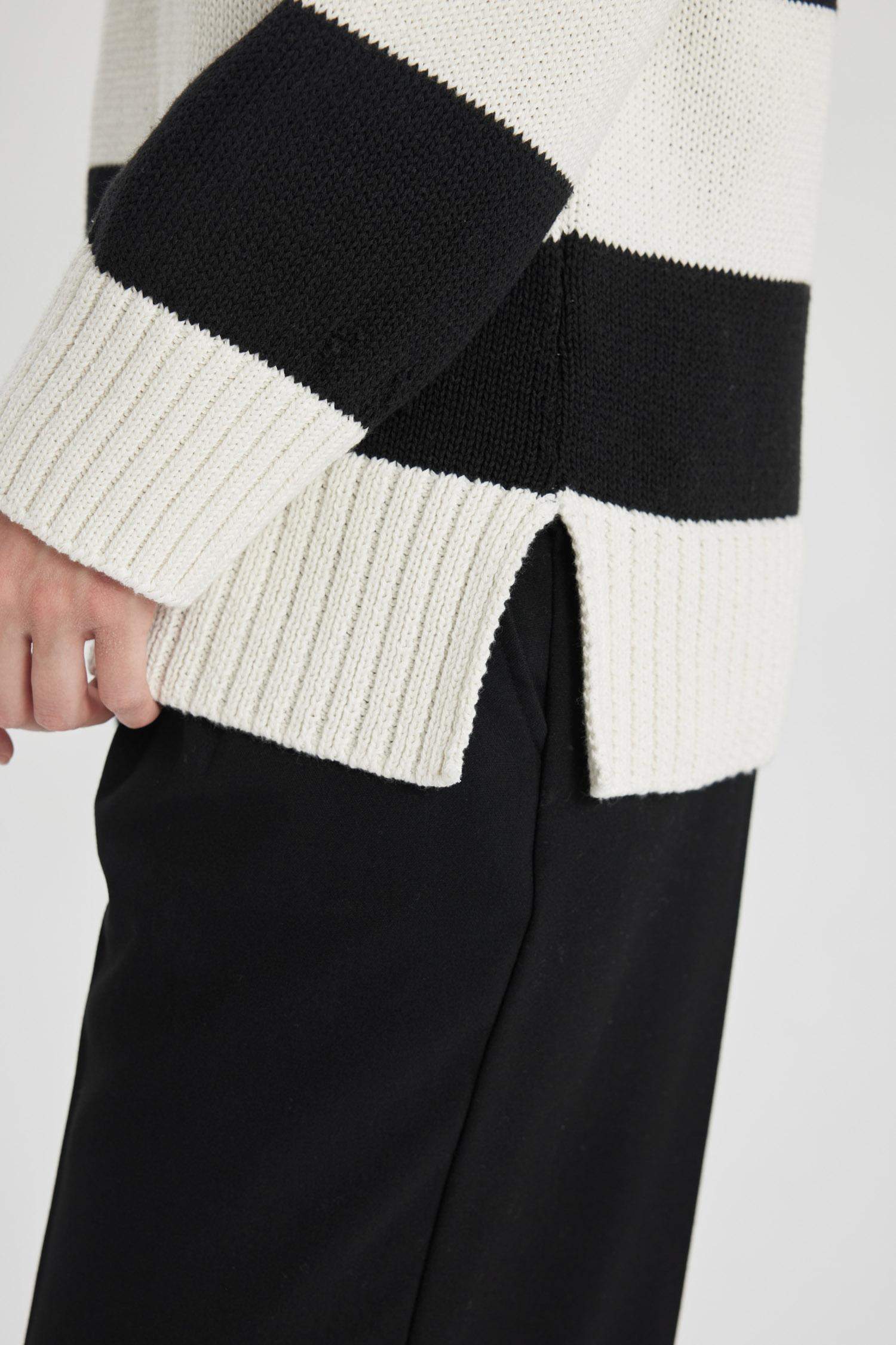 Regular Fit Polo Collar Striped Knitted Pullover Tunic