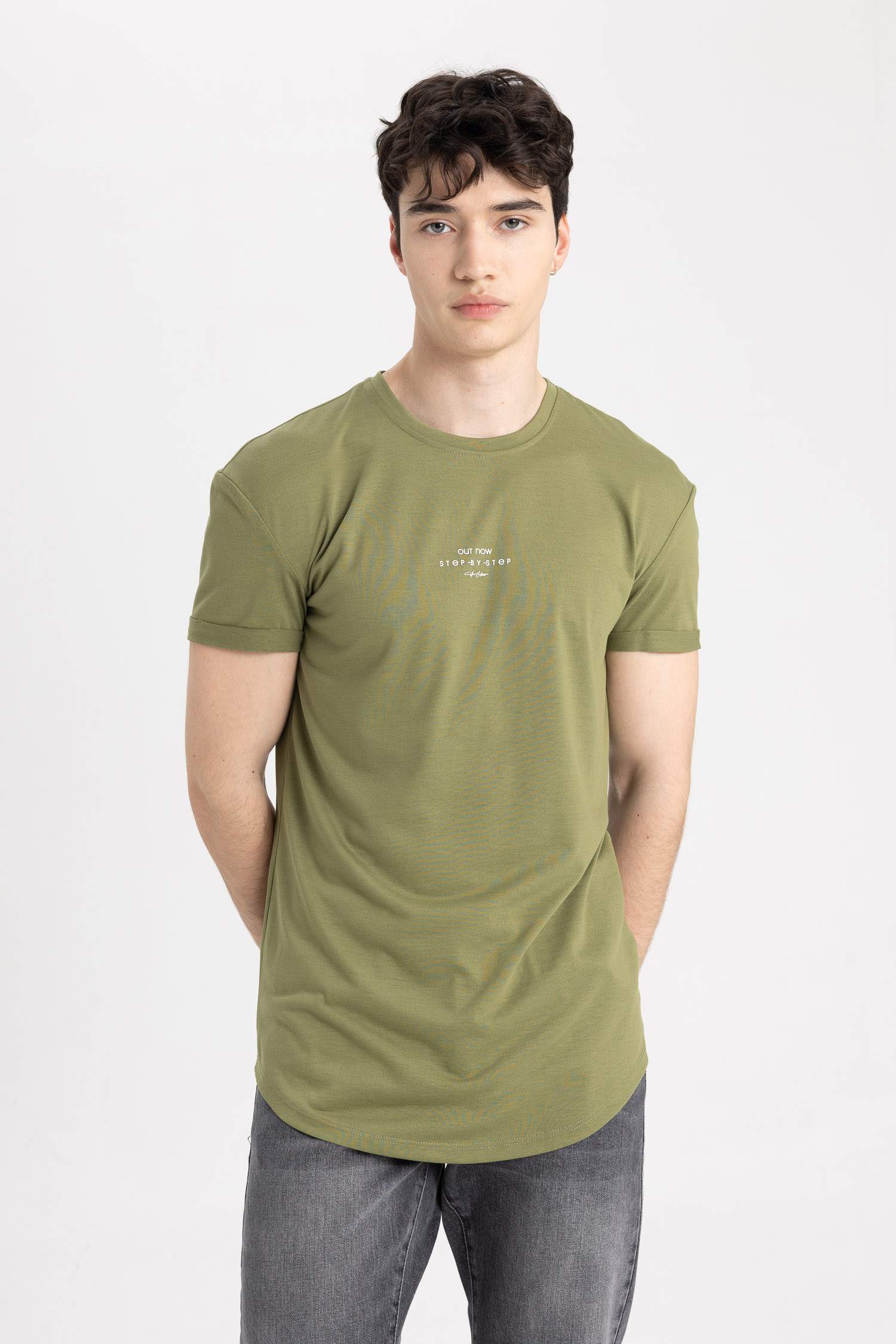 Long Muscle Fit Crew Neck Printed Short Sleeve T-Shirt