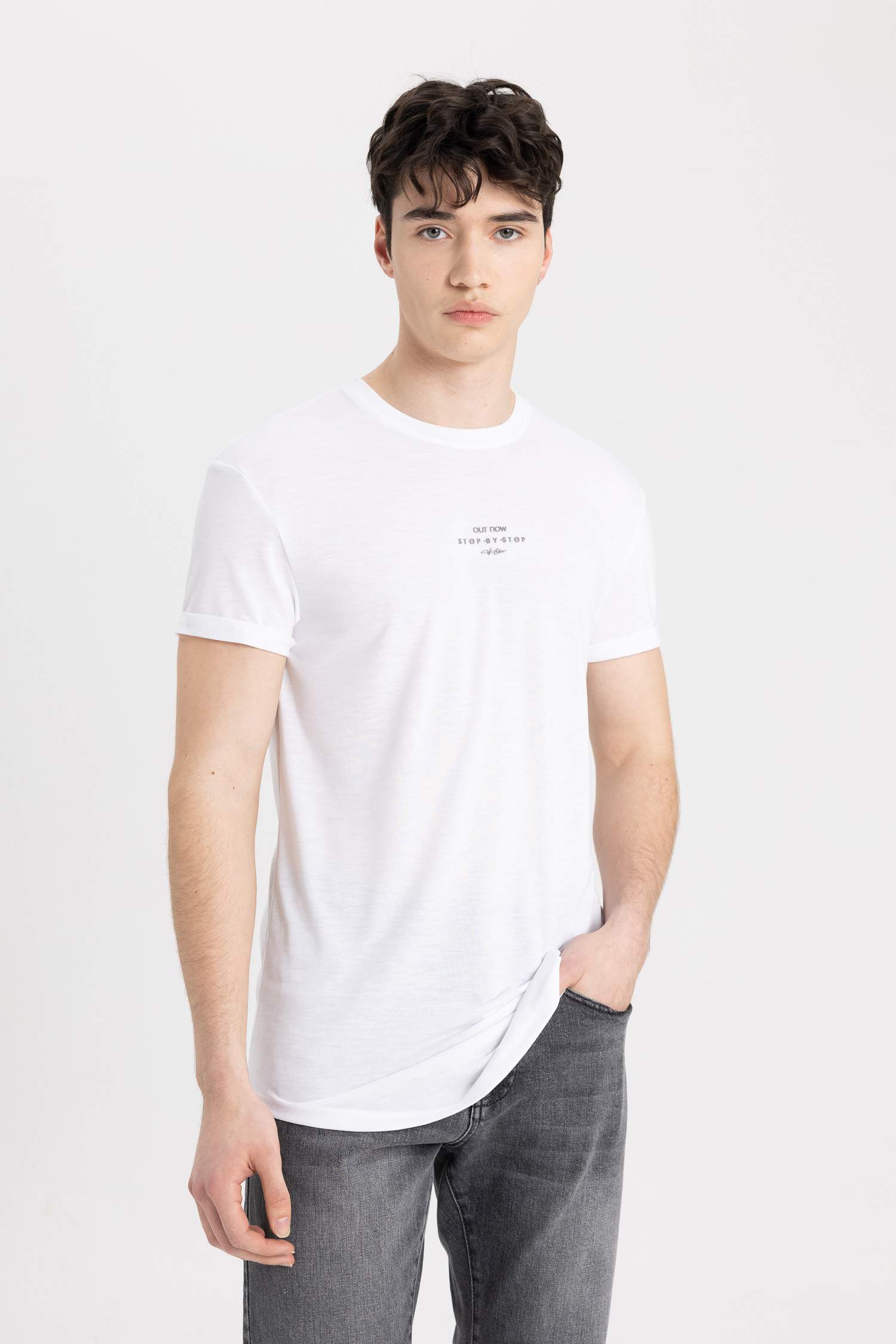 Long Muscle Fit Crew Neck Printed Short Sleeve T-Shirt