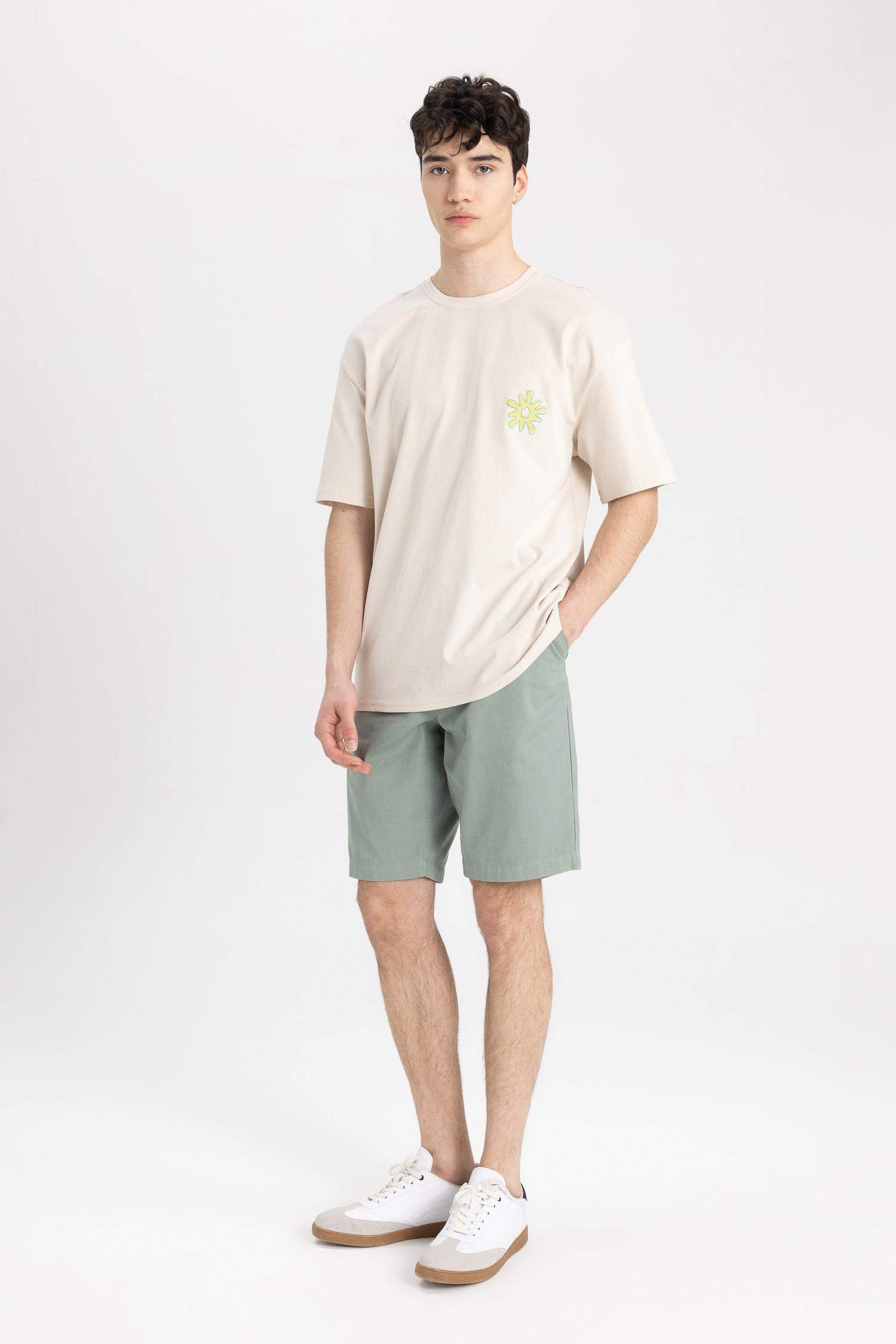 تيشيرت نص ردن اوفر سايز بطبعة من الخلف