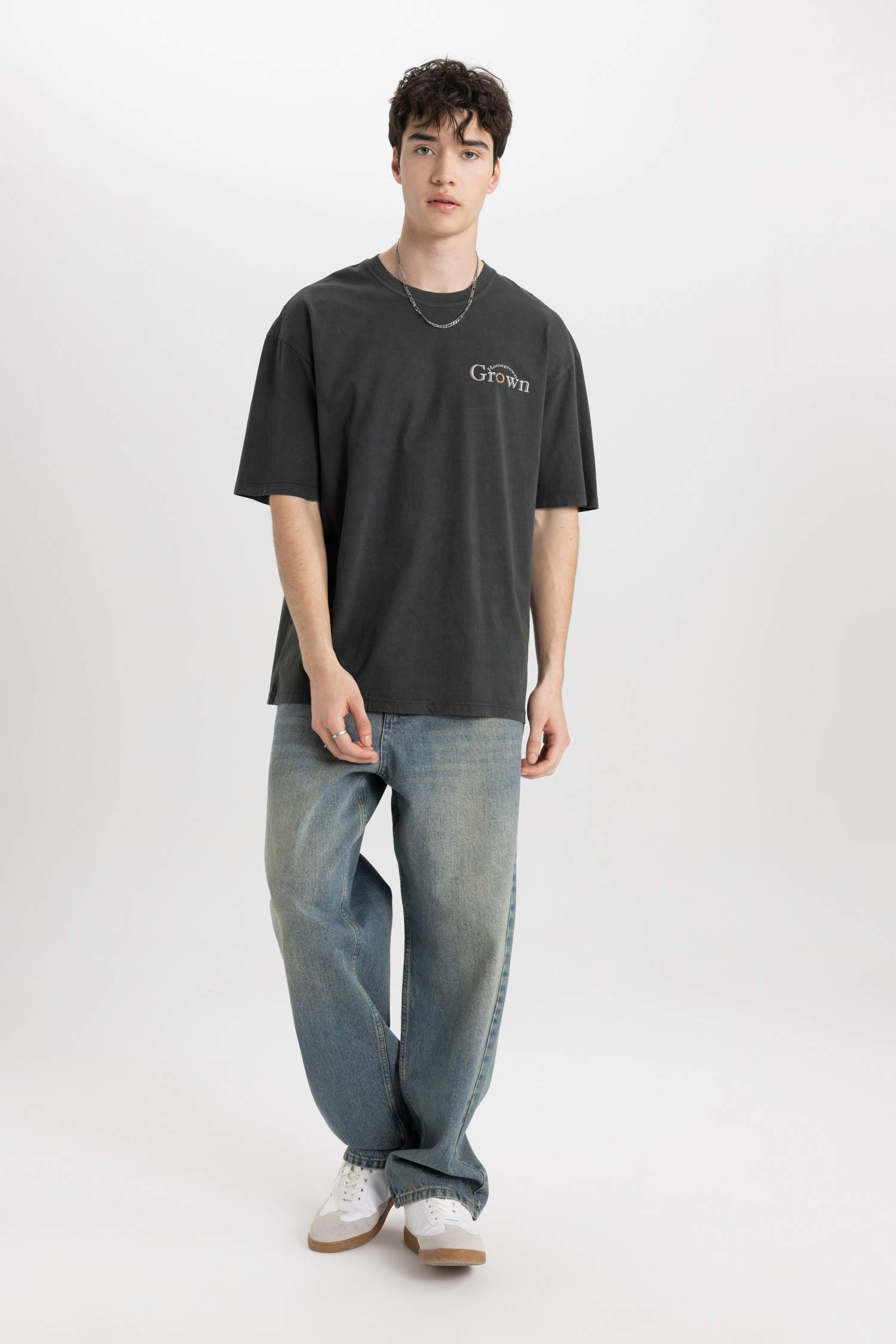 Comfort Fit Crew Neck Printed Short Sleeve T-Shirt