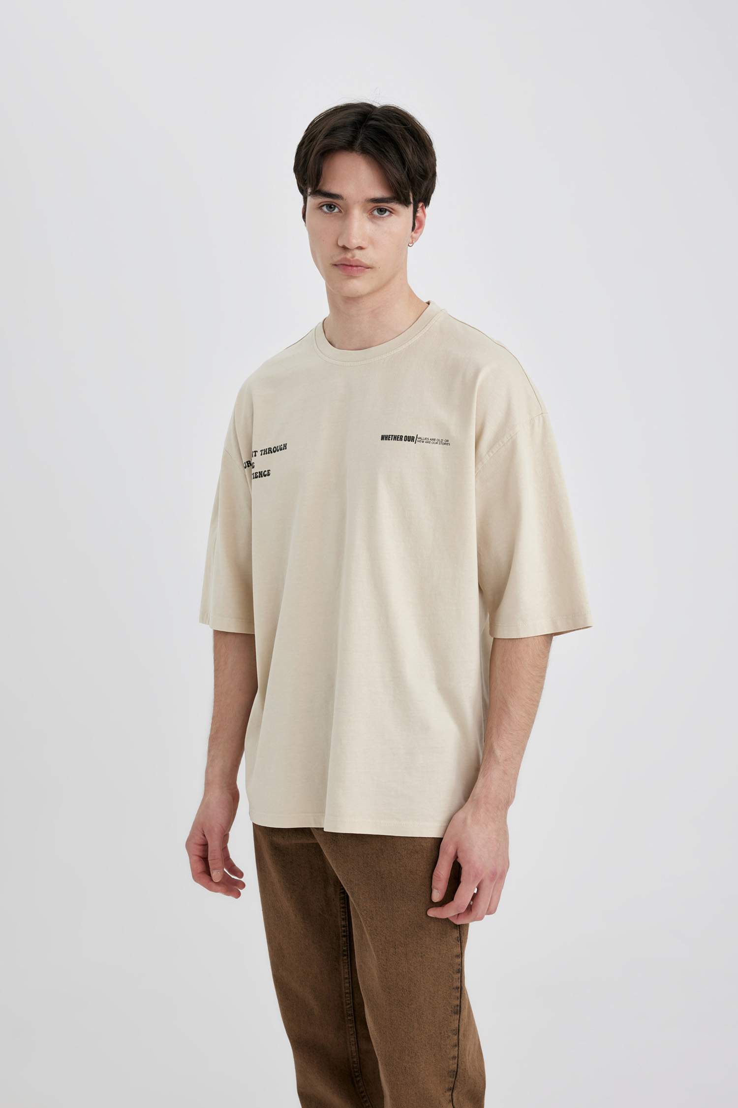 Oversize Fit Crew Neck Printed Short Sleeve T-Shirt